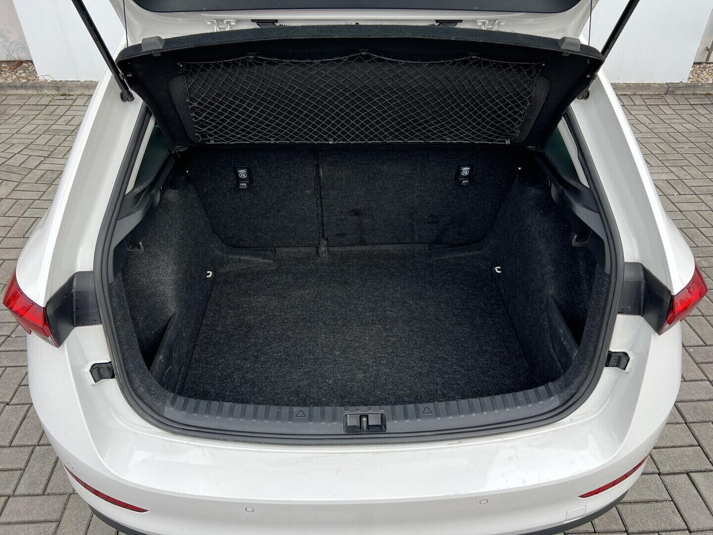 O119V07128_34.webp_SCALA Ambition 1.5 TSI 110 kW manuál, DPH