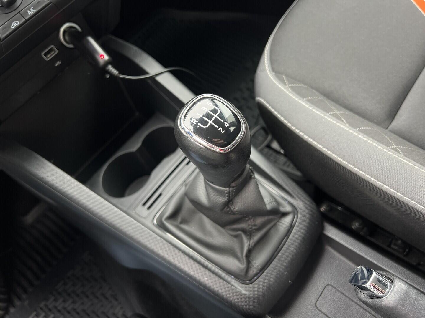 O119V07130_29.webp_FABIA Ambition 1.0 TSI 70 kW manuál