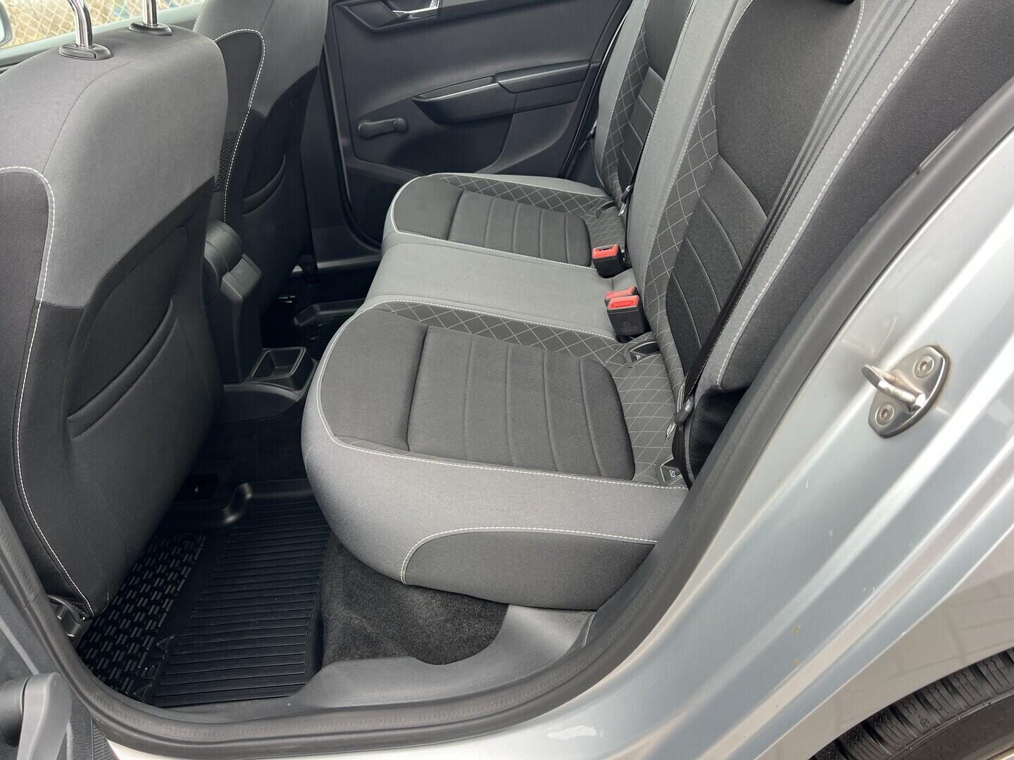 O119V07130_31.webp_FABIA Ambition 1.0 TSI 70 kW manuál