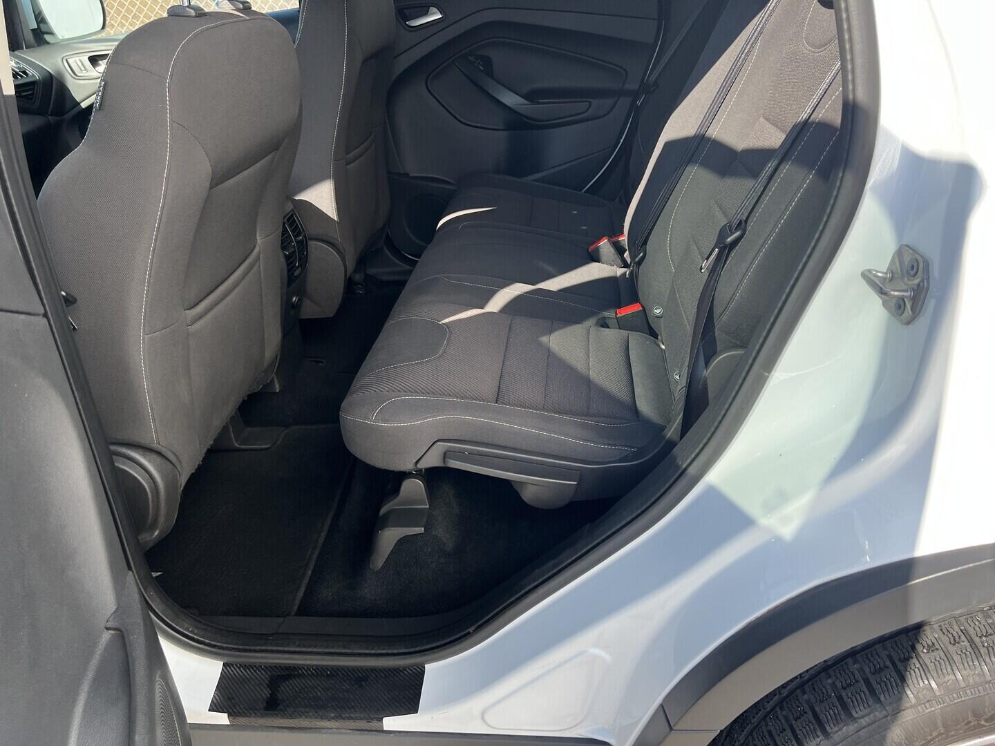 O119V07131_31.webp_KUGA  2.0 TDCi 110 kW manuál