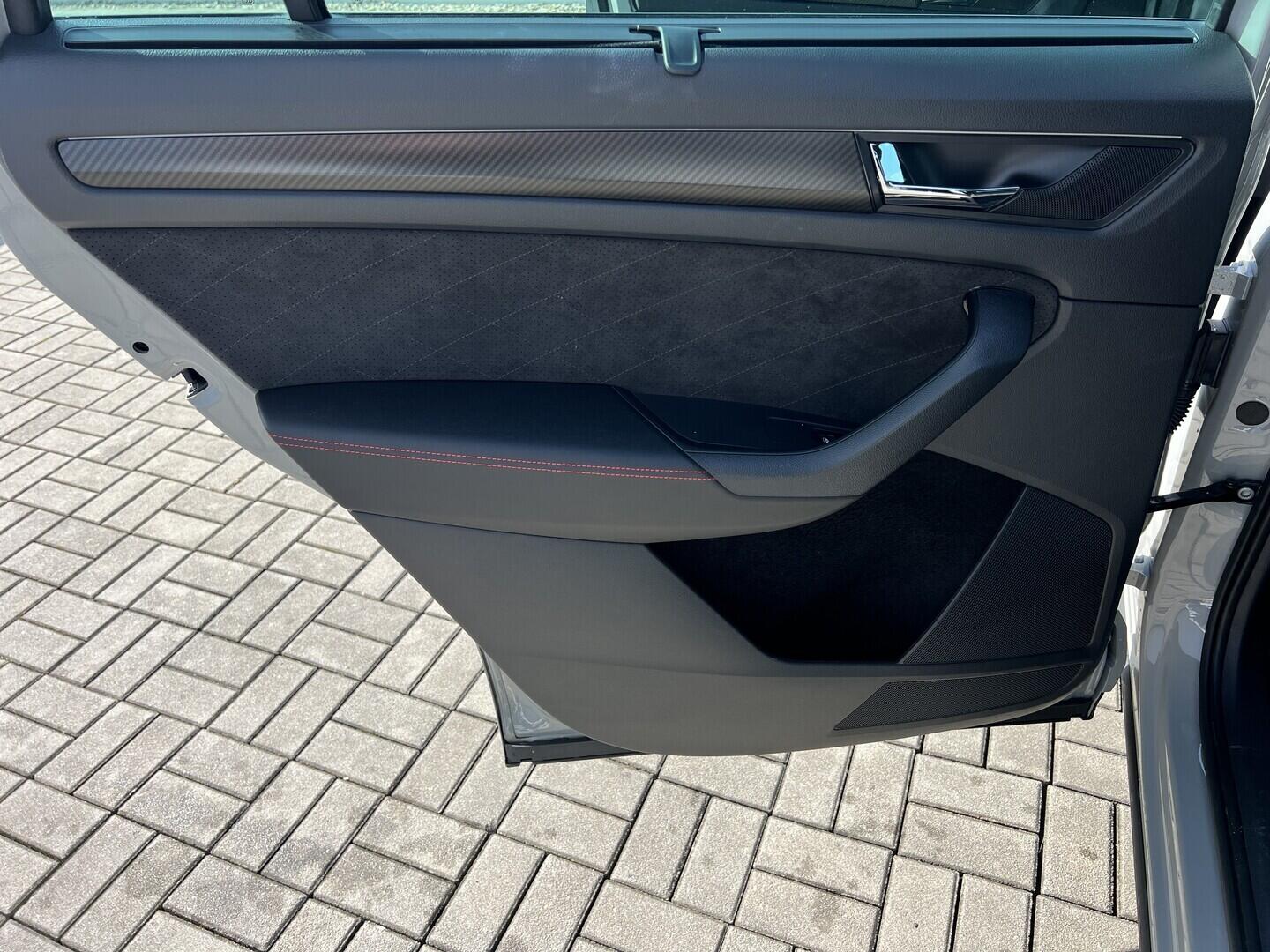 O119V07132_31.webp_KODIAQ RS Challenge 2.0 TDI 176 kW automat, DPH