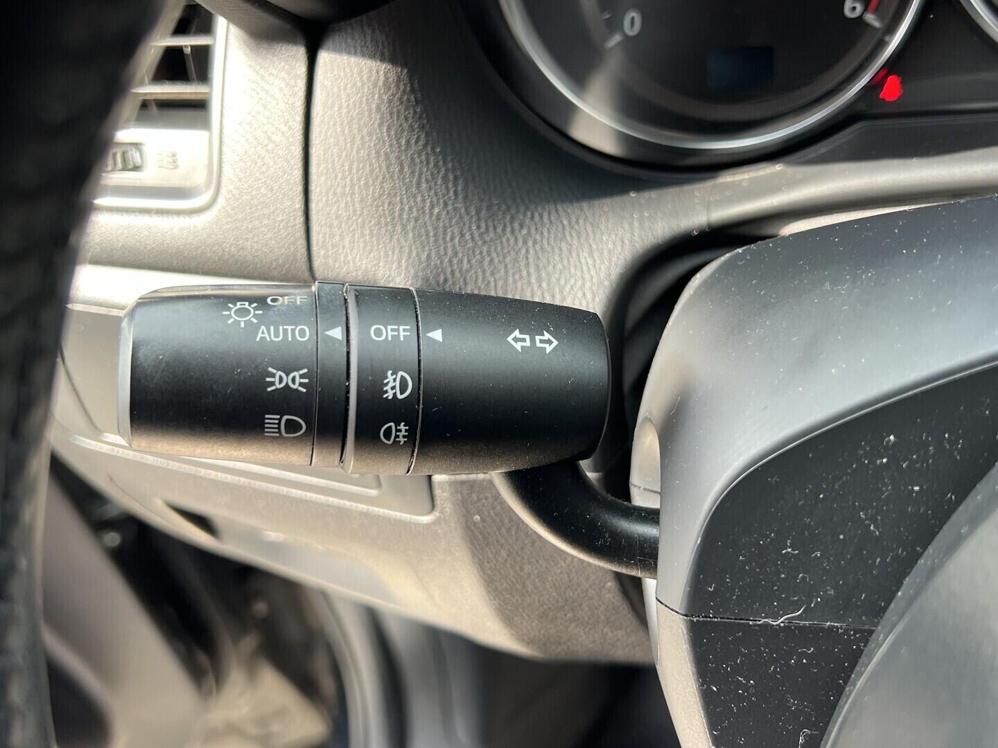 O119V07133_23.webp_CX-5 Revolution 2.2 Skyctiv-D 129 kW manuál