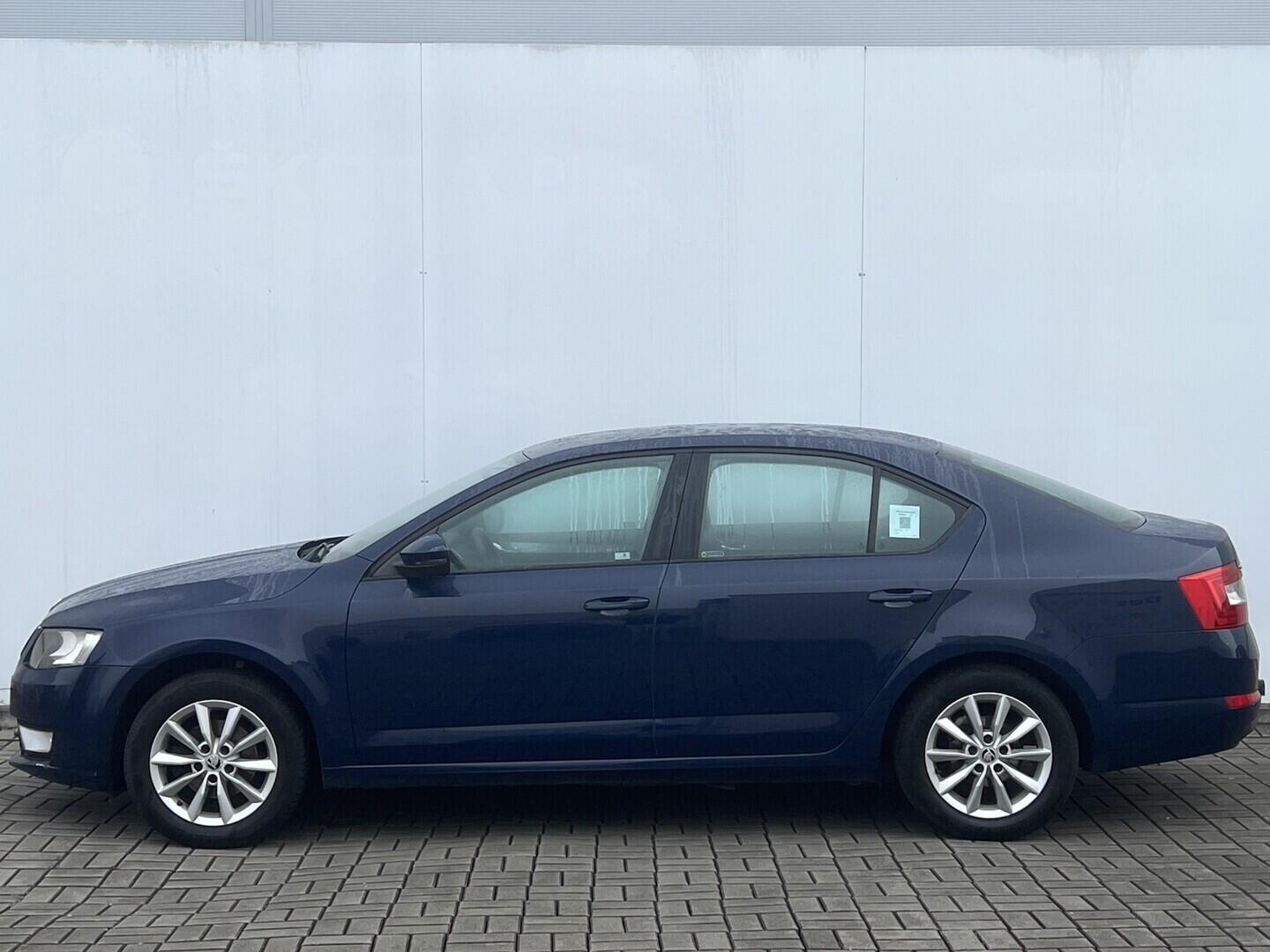 O119V07134_12.webp_OCTAVIA Ambition Fresh 1.2 TSI 77 kW manuál