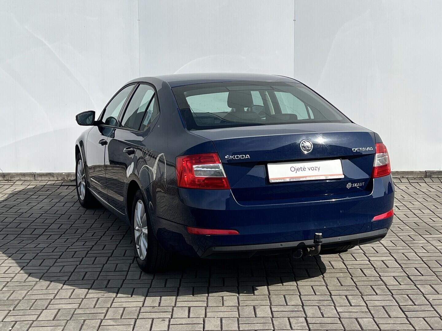 O119V07134_15.webp_OCTAVIA Ambition Fresh 1.2 TSI 77 kW manuál