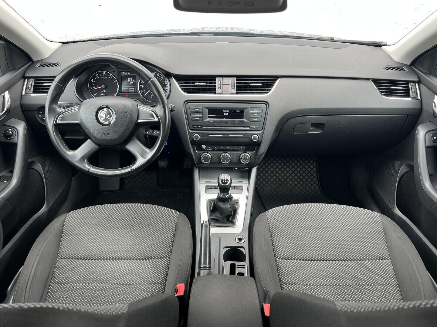 O119V07134_18.webp_OCTAVIA Ambition Fresh 1.2 TSI 77 kW manuál