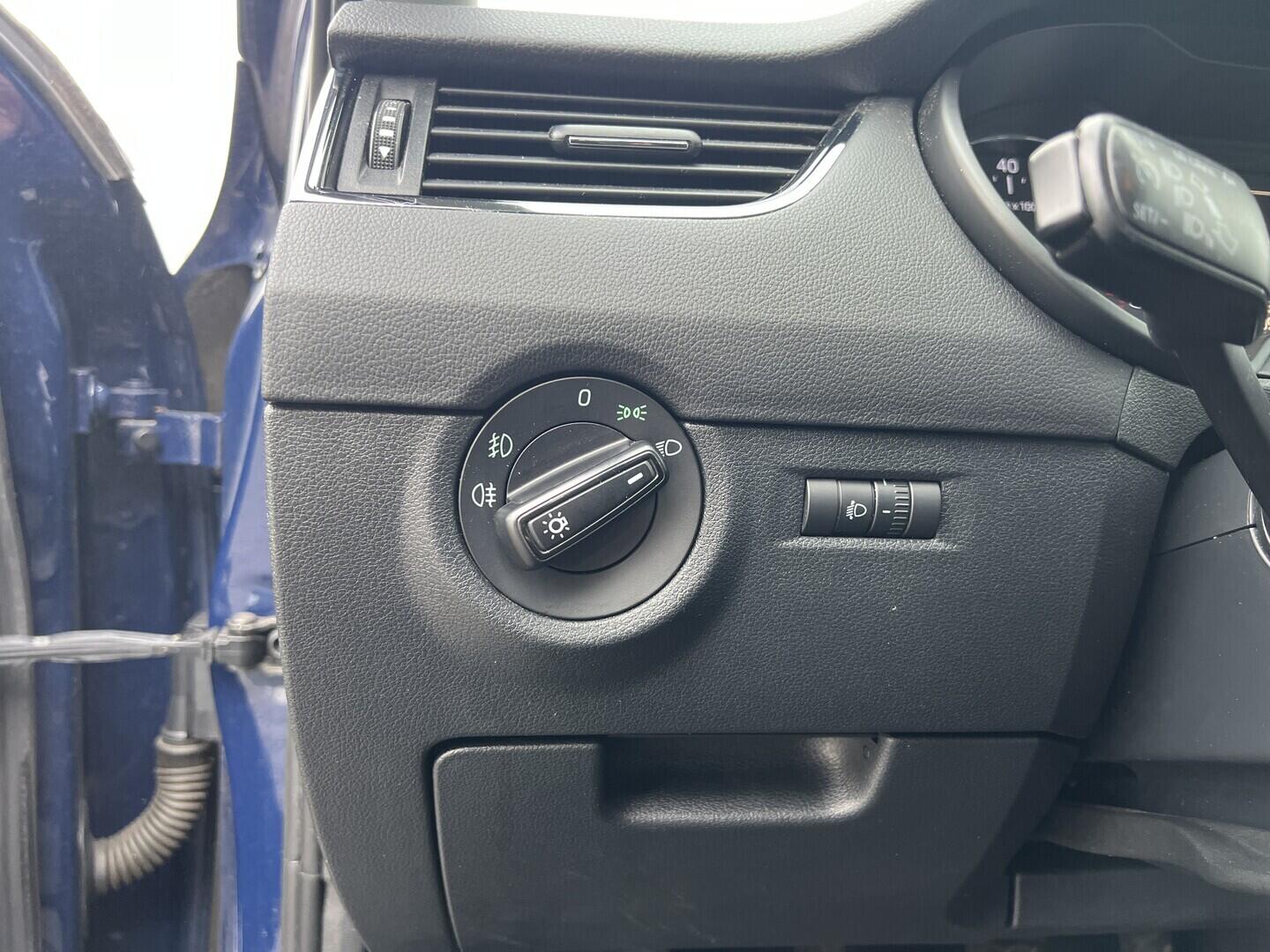 O119V07134_23.webp_OCTAVIA Ambition Fresh 1.2 TSI 77 kW manuál