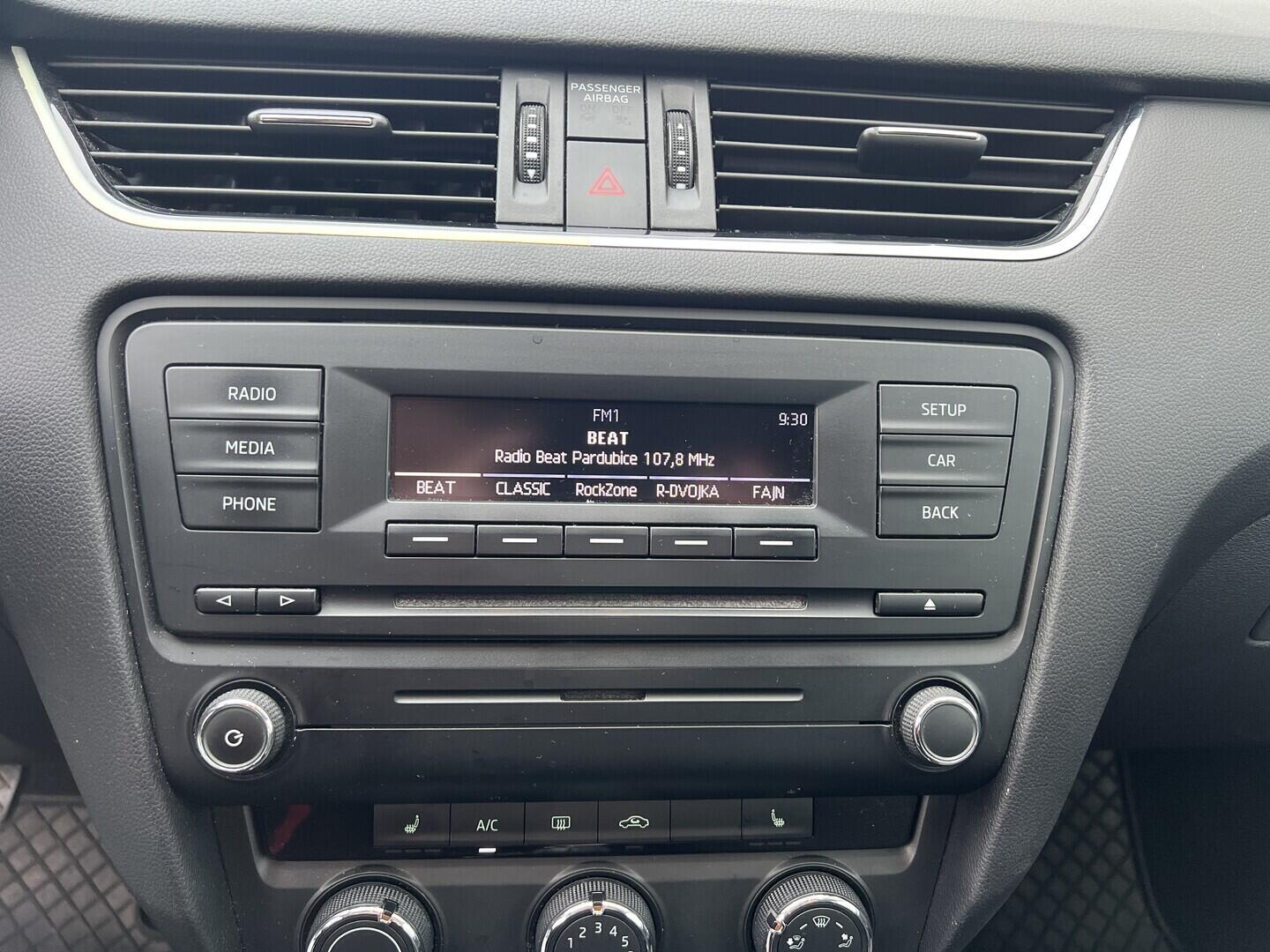 O119V07134_26.webp_OCTAVIA Ambition Fresh 1.2 TSI 77 kW manuál