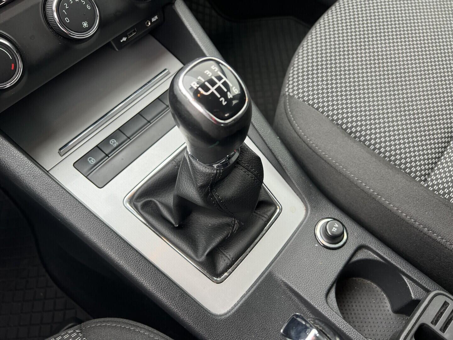 O119V07134_30.webp_OCTAVIA Ambition Fresh 1.2 TSI 77 kW manuál