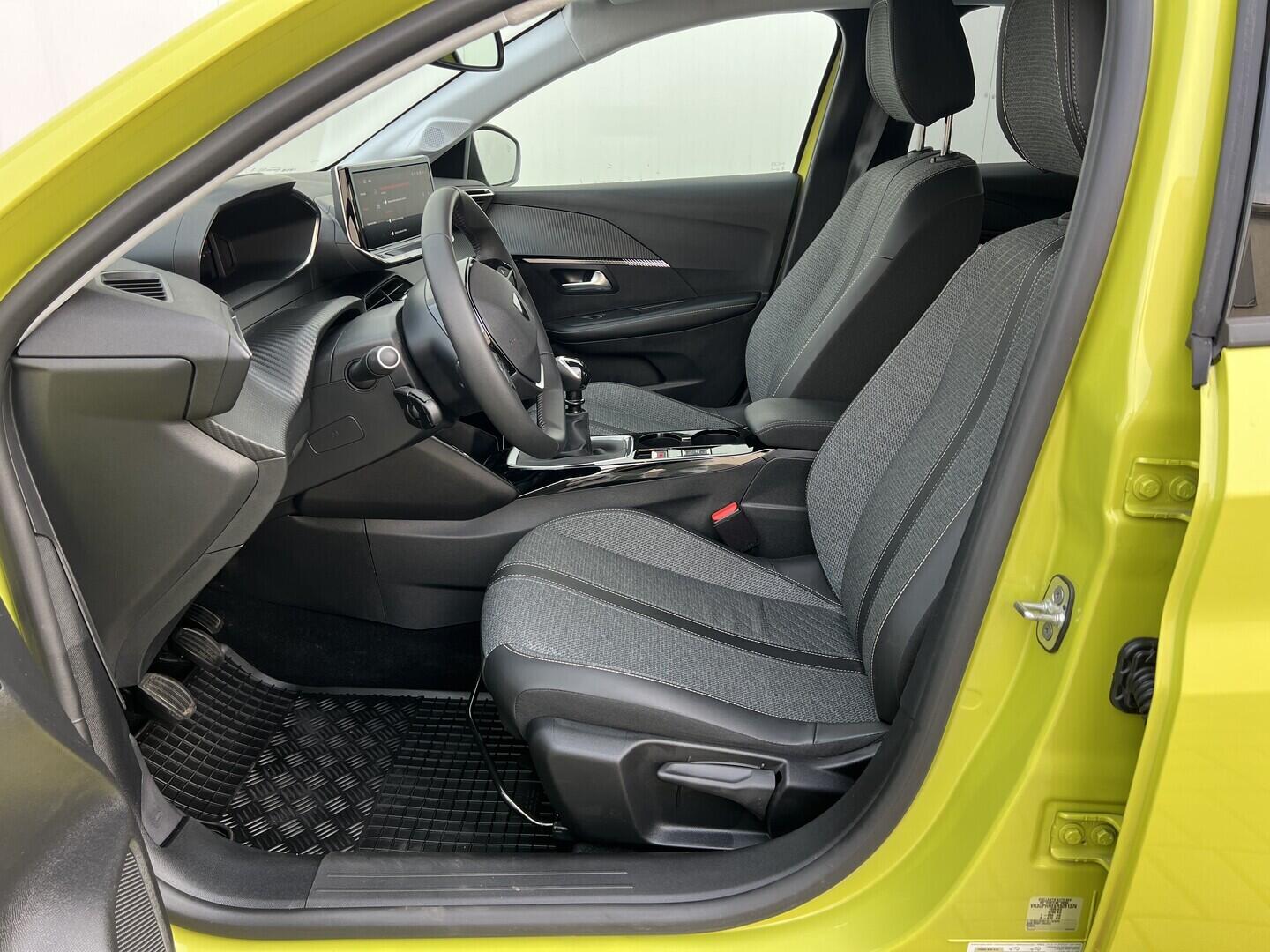 O119V07137_21.webp_208 Allure 1.2 PureTech 74 kW manuál