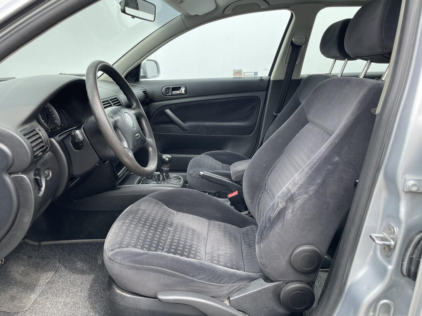 O119V07139_21.webp_PASSAT  1.9 TDI 96 kW manuál