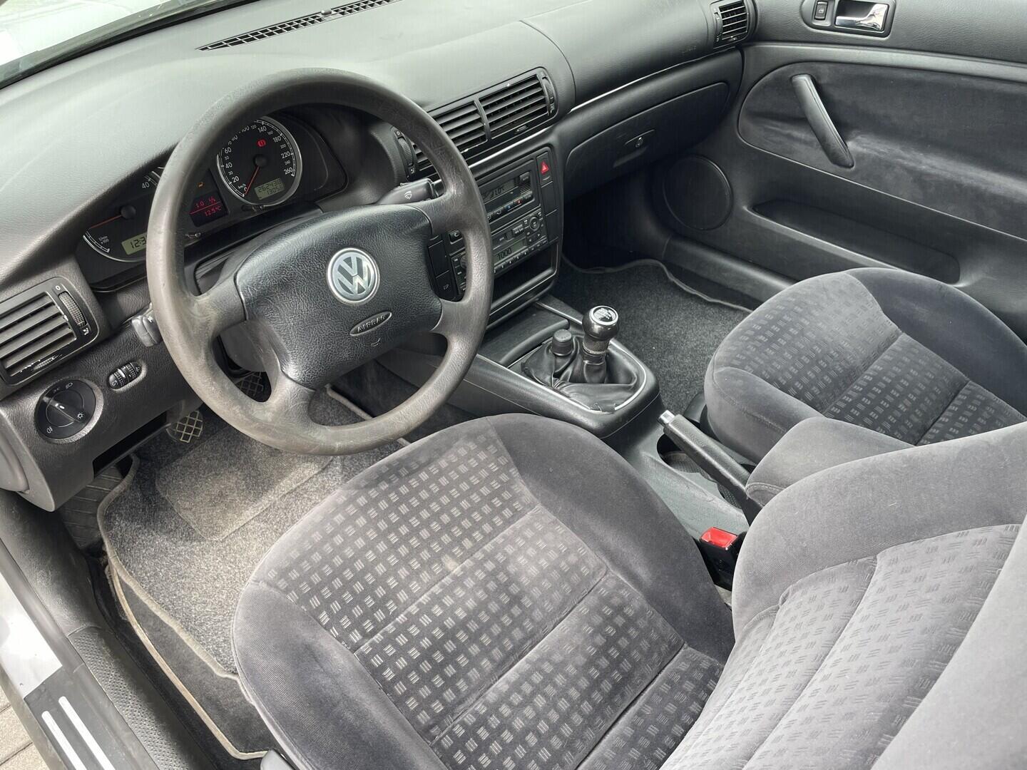 O119V07139_22.webp_PASSAT  1.9 TDI 96 kW manuál