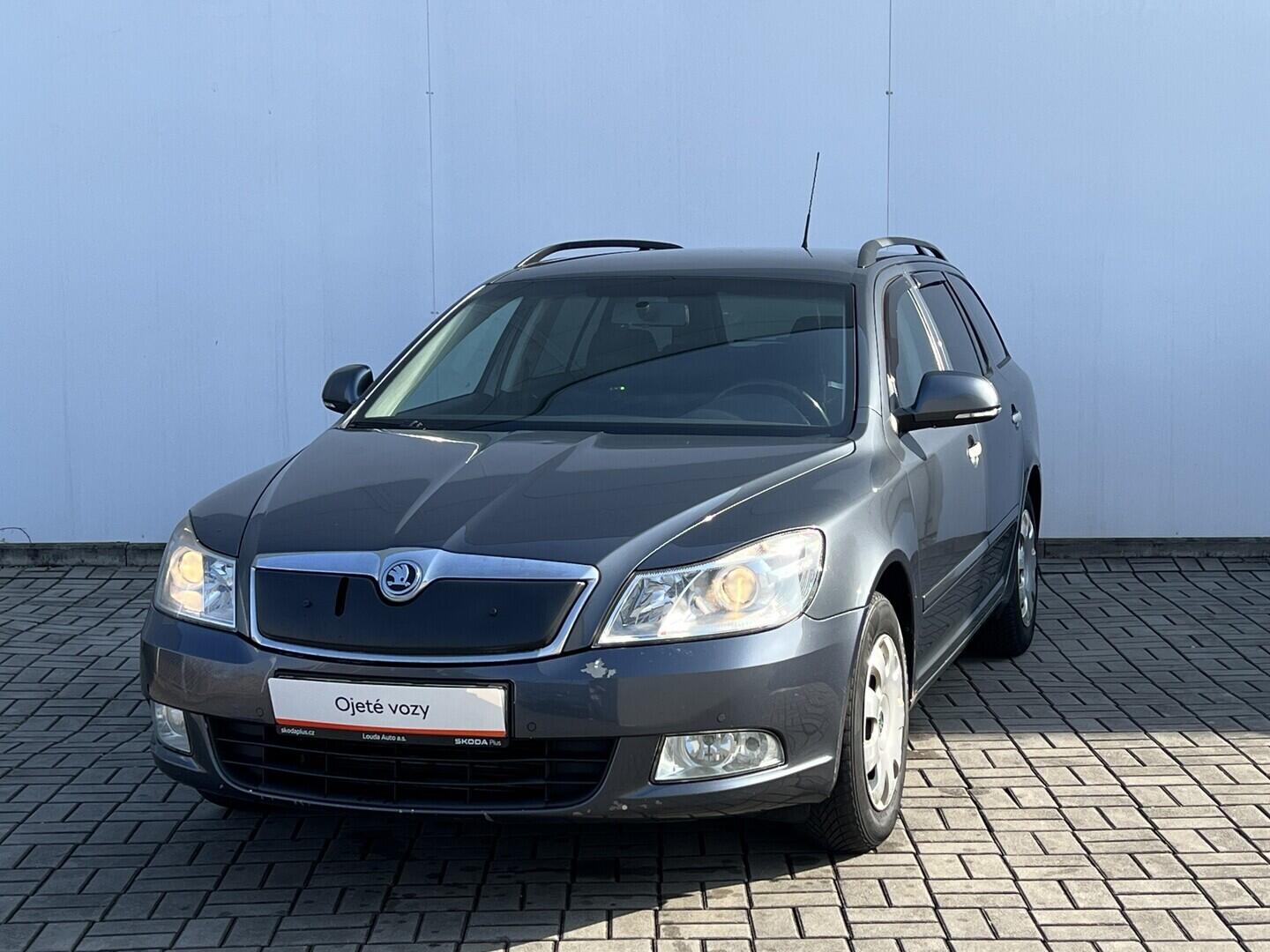 O119V07140_10.webp_OCTAVIA Ambiente 1.6 TDI 77 kW manuál