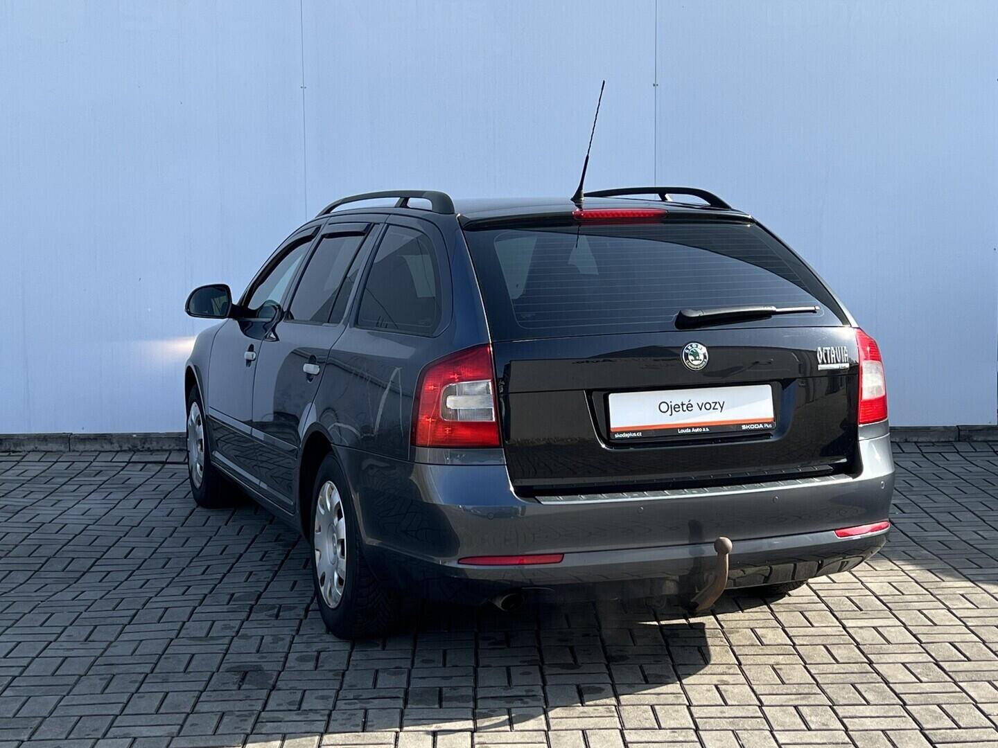 O119V07140_15.webp_OCTAVIA Ambiente 1.6 TDI 77 kW manuál