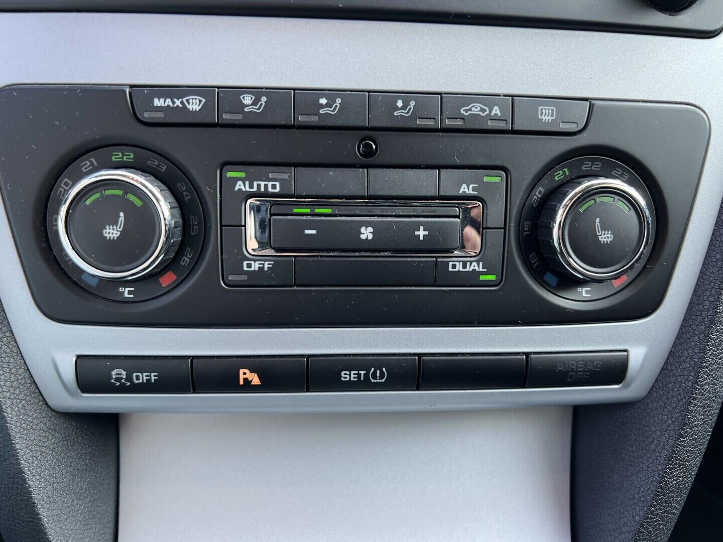 O119V07140_30.webp_OCTAVIA Ambiente 1.6 TDI 77 kW manuál