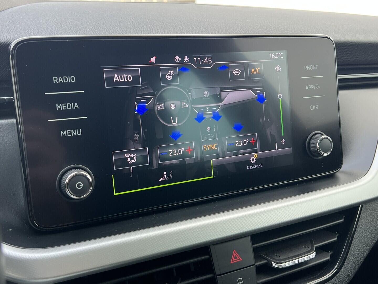 O119V07144_32.webp_SCALA Style 1.5 TSI 110 kW manuál, DPH