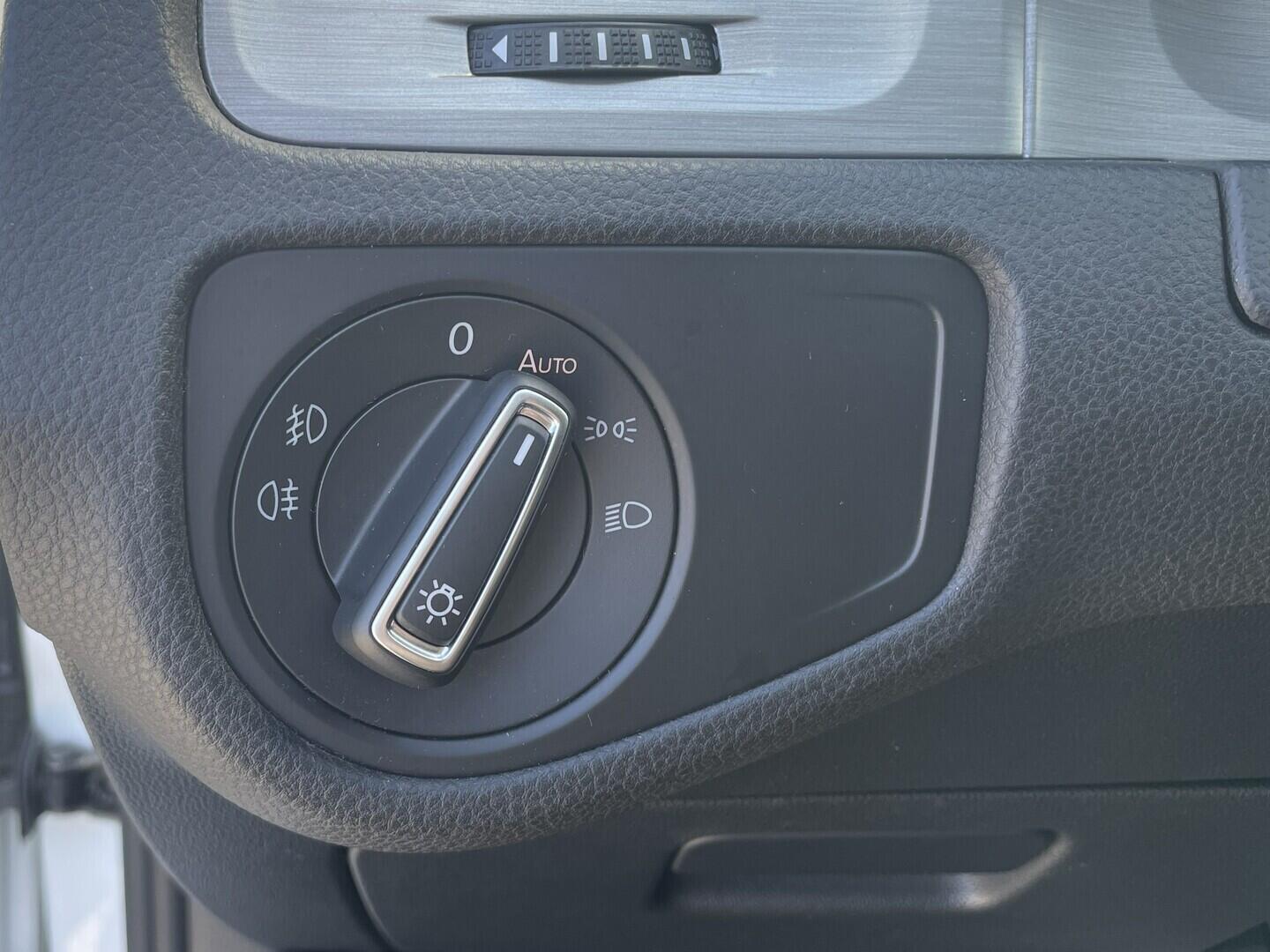 O119V07146_23.webp_GOLF Highline 1.4 TSI 92 kW manuál, DPH