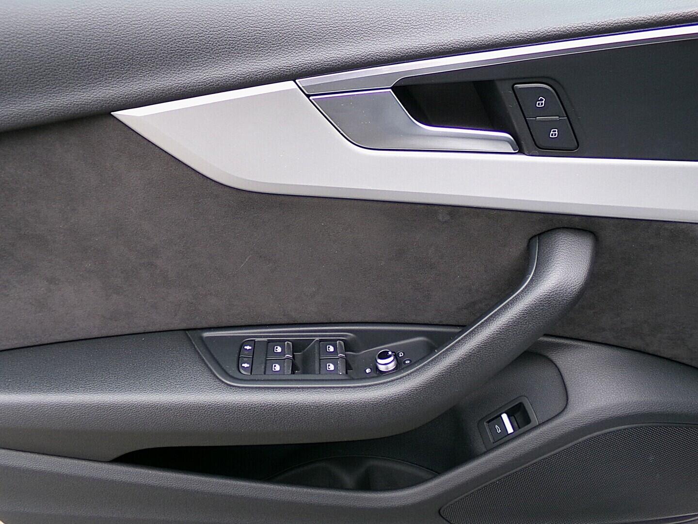 O119V07148_19.webp_A4  2.0 TDI 140 kW automat