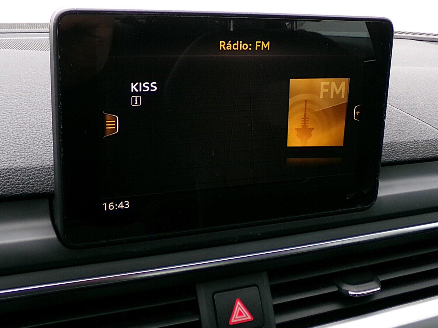 O119V07148_28.webp_A4  2.0 TDI 140 kW automat