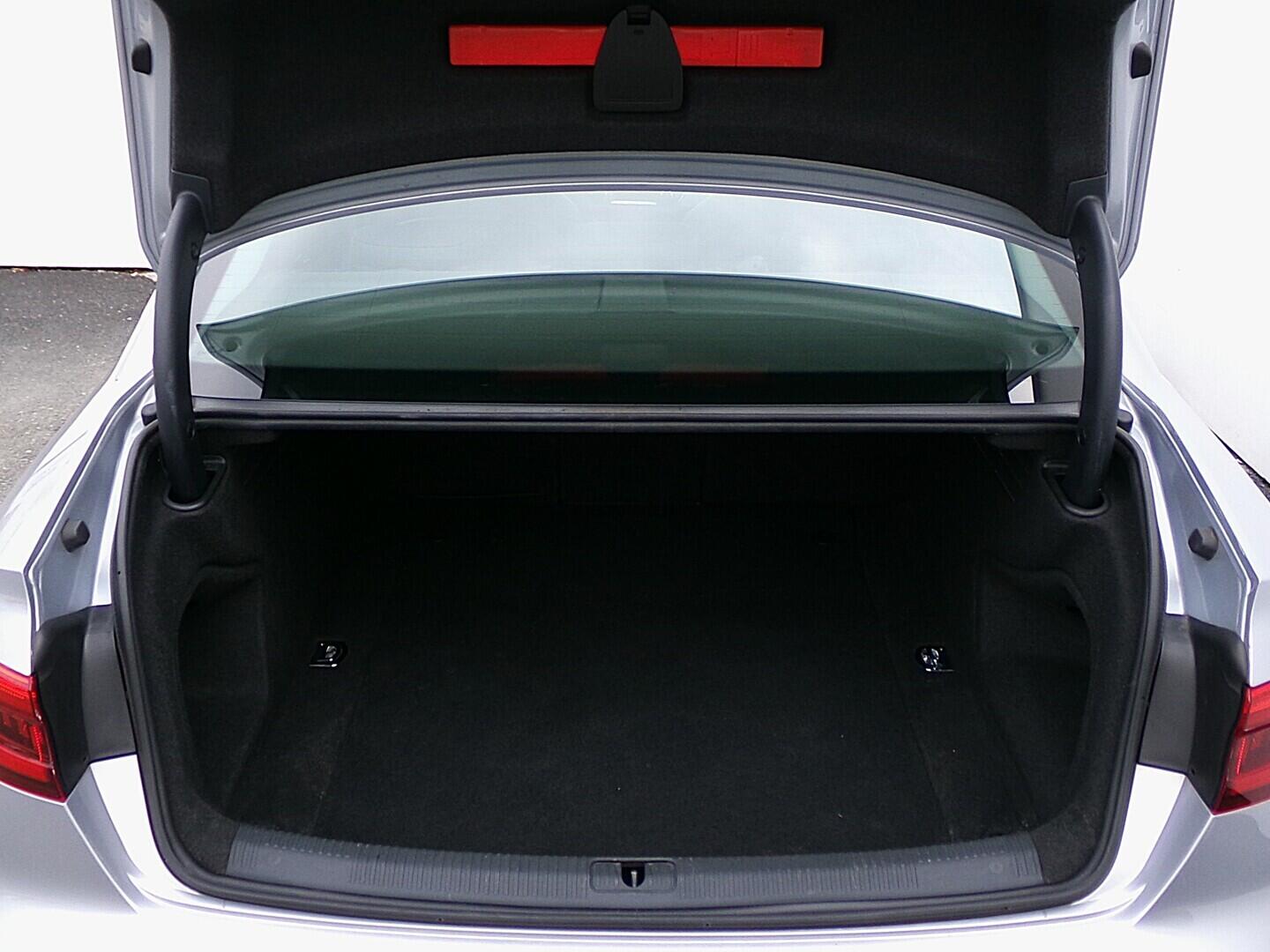 O119V07148_33.webp_A4  2.0 TDI 140 kW automat