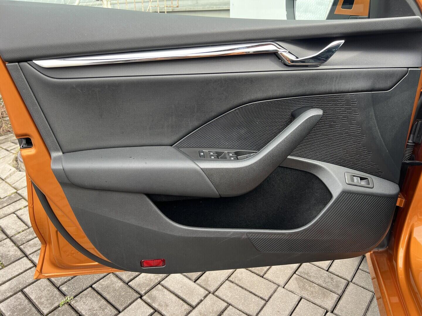 O119V07150_21.webp_OCTAVIA Style Plus 1.5 TSI 110 kW manuál