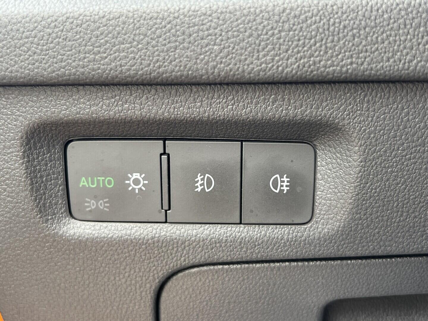 O119V07150_23.webp_OCTAVIA Style Plus 1.5 TSI 110 kW manuál