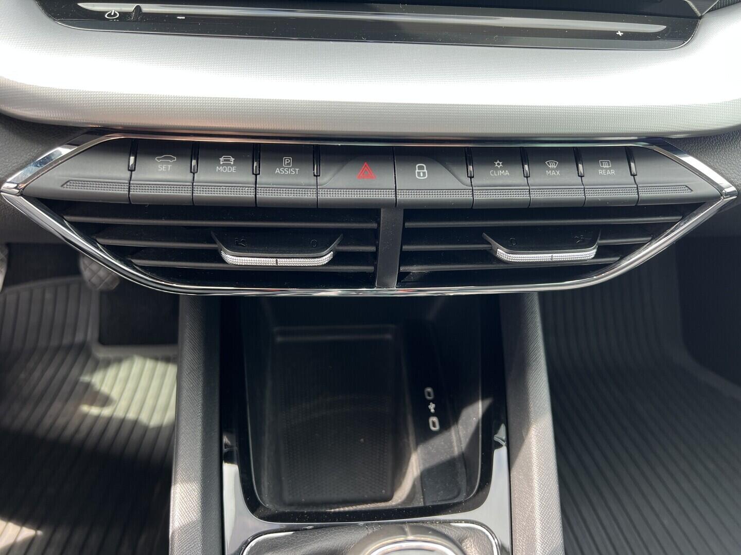 O119V07150_30.webp_OCTAVIA Style Plus 1.5 TSI 110 kW manuál