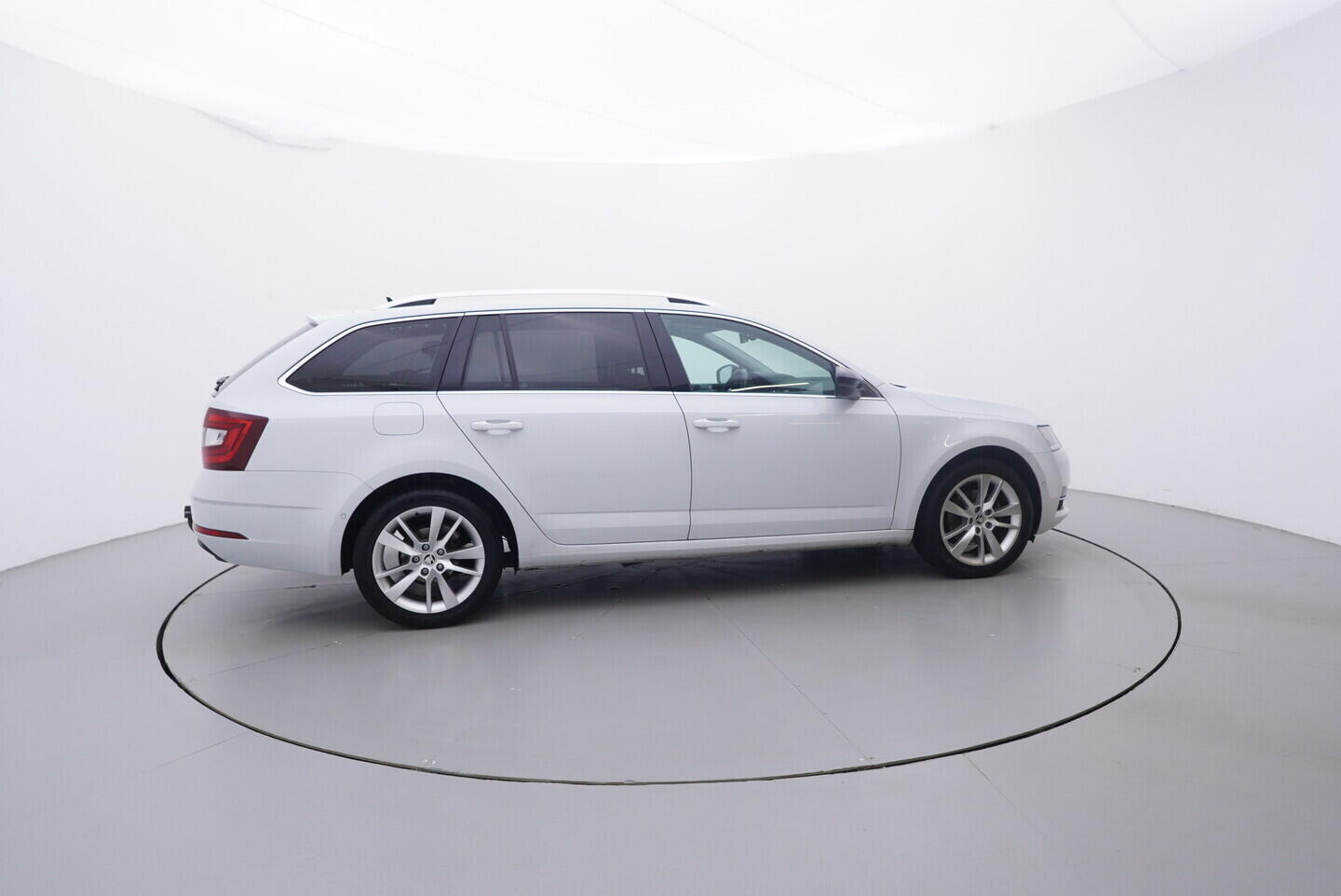 O119V07153_15.webp_OCTAVIA Style 1.5 TSI 110 kW automat