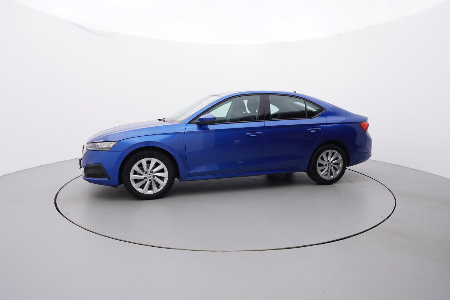 O119V07156_11.webp_OCTAVIA Ambition 1.5 TSI 110 kW manuál, DPH