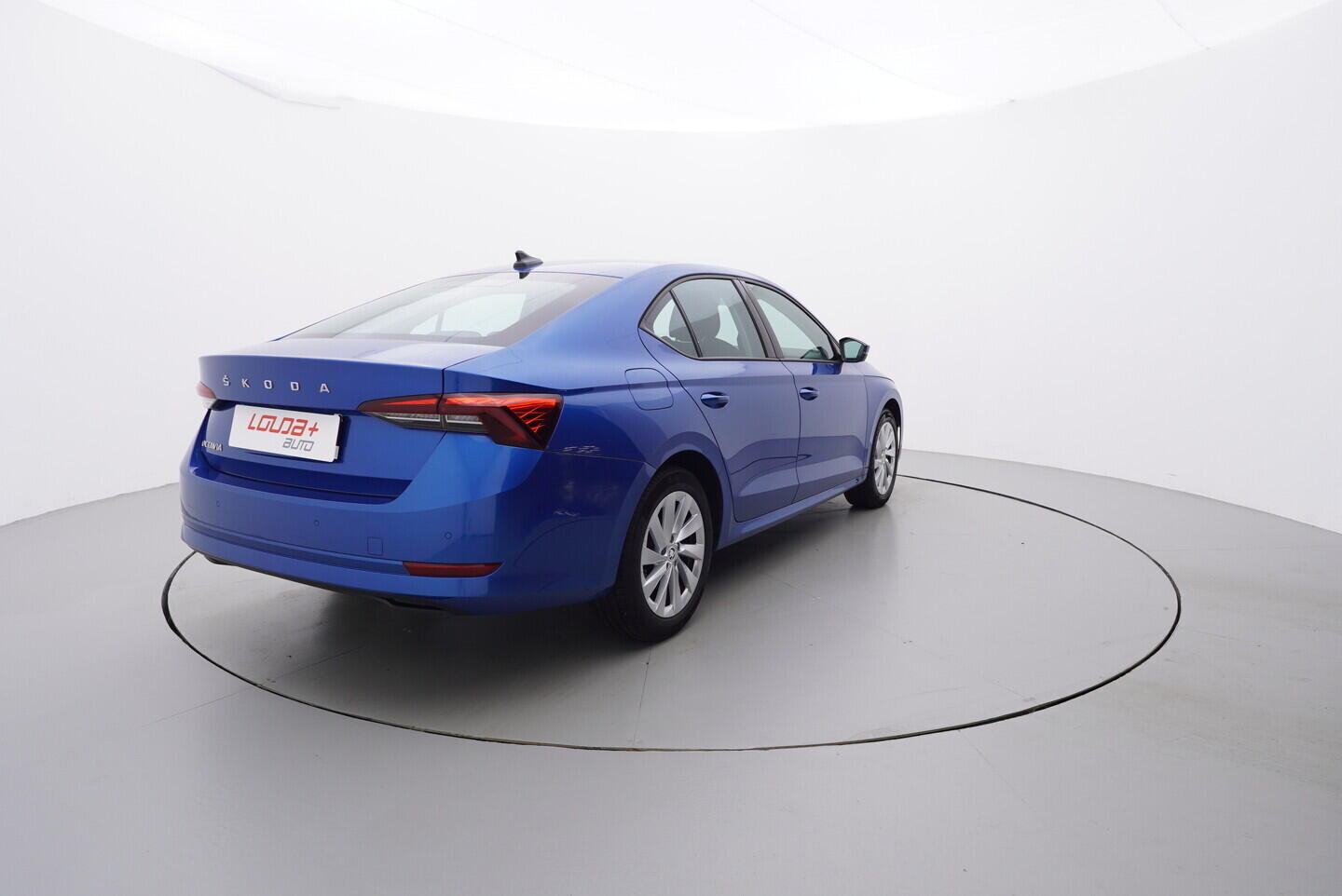 O119V07156_14.webp_OCTAVIA Ambition 1.5 TSI 110 kW manuál, DPH