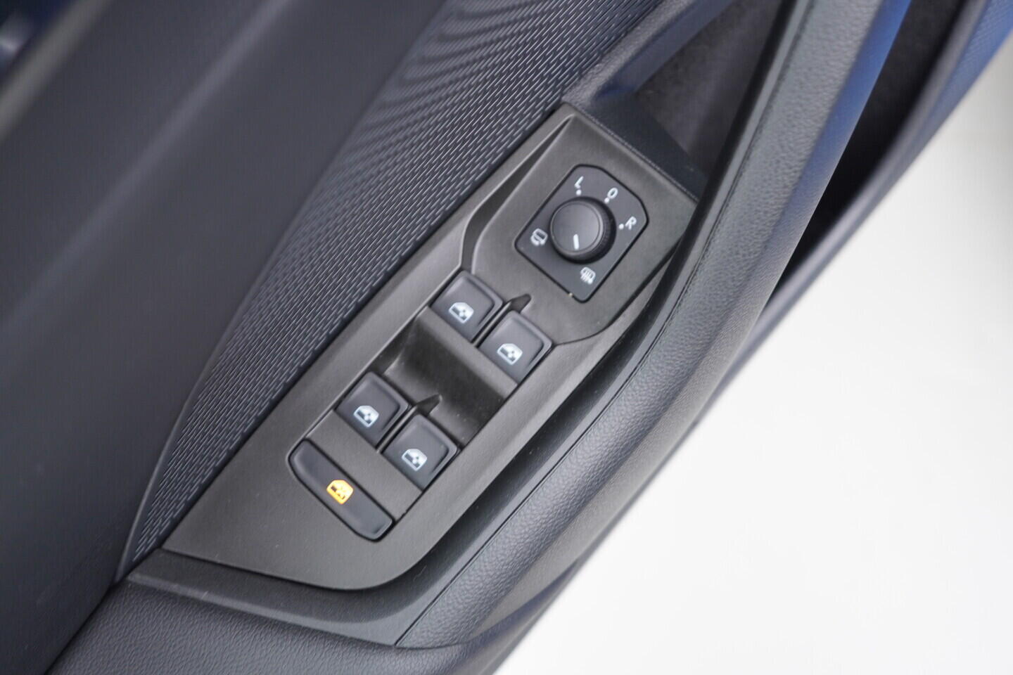 O119V07156_20.webp_OCTAVIA Ambition 1.5 TSI 110 kW manuál, DPH