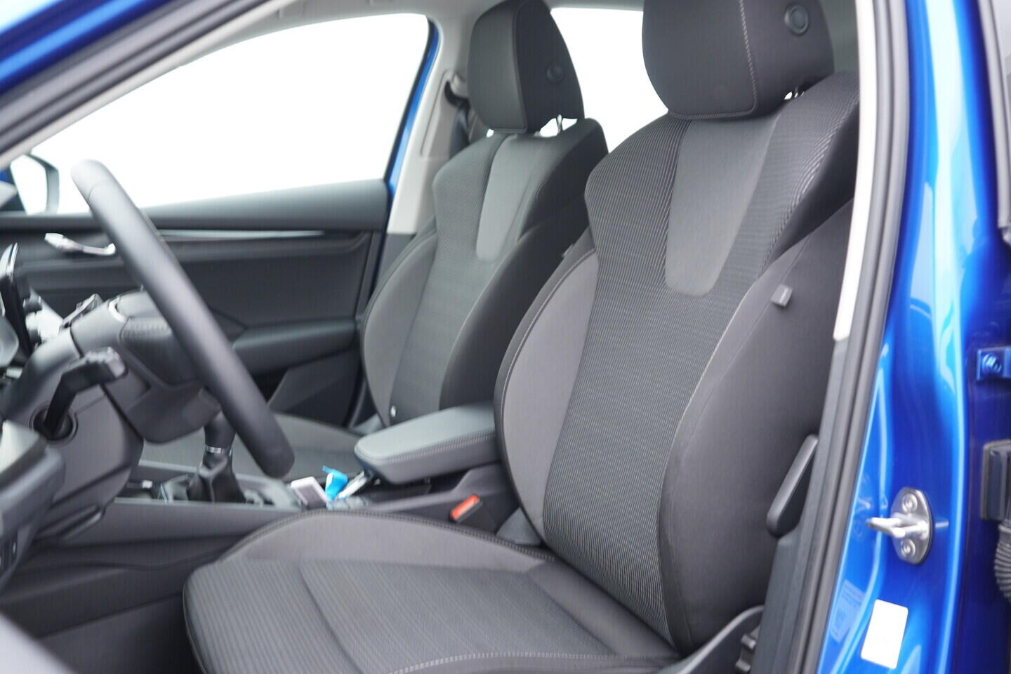 O119V07156_22.webp_OCTAVIA Ambition 1.5 TSI 110 kW manuál, DPH