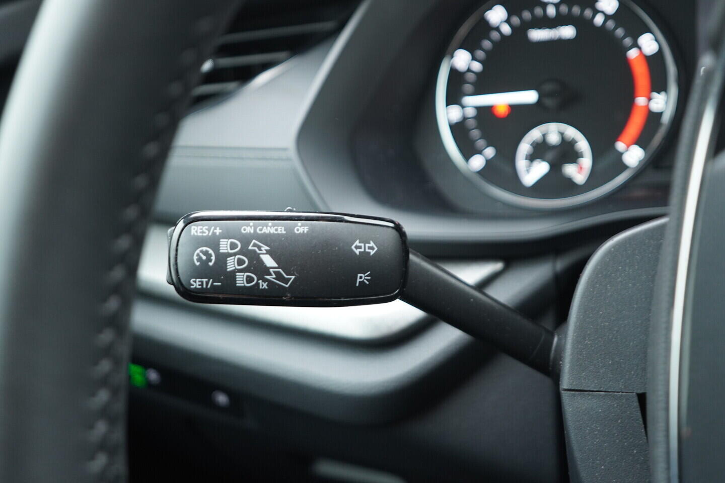 O119V07156_23.webp_OCTAVIA Ambition 1.5 TSI 110 kW manuál, DPH