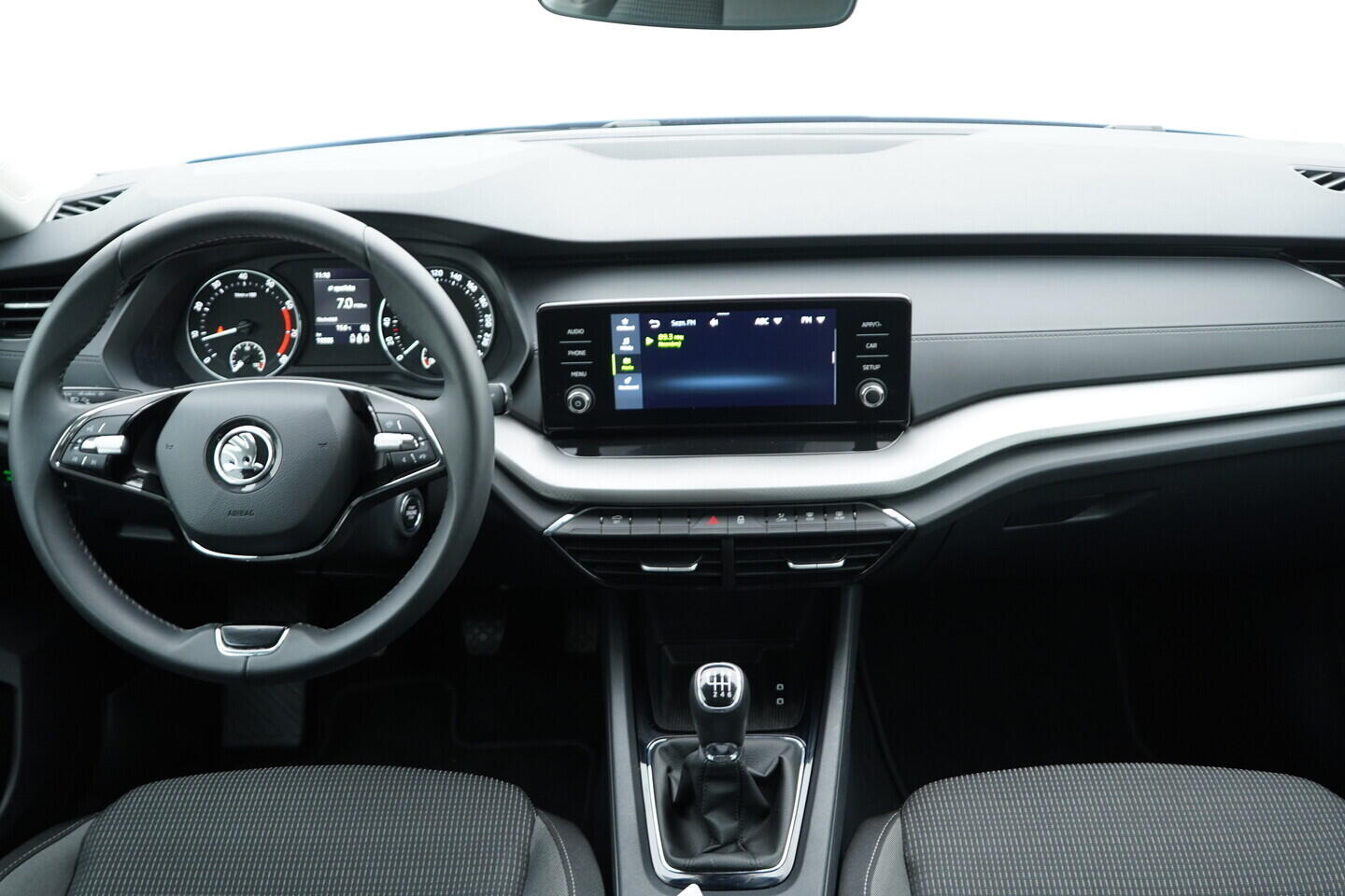 O119V07156_25.webp_OCTAVIA Ambition 1.5 TSI 110 kW manuál, DPH