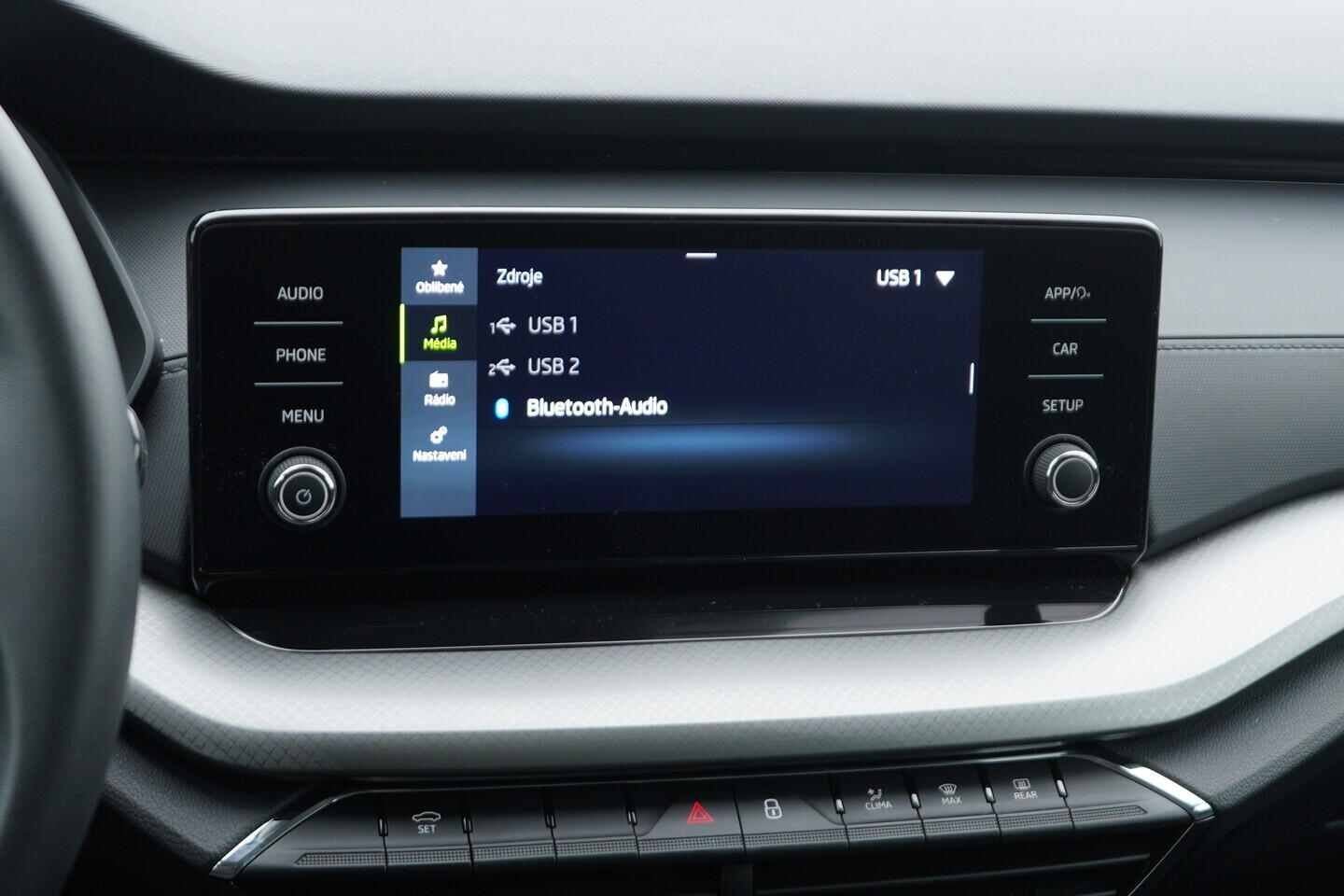 O119V07156_28.webp_OCTAVIA Ambition 1.5 TSI 110 kW manuál, DPH