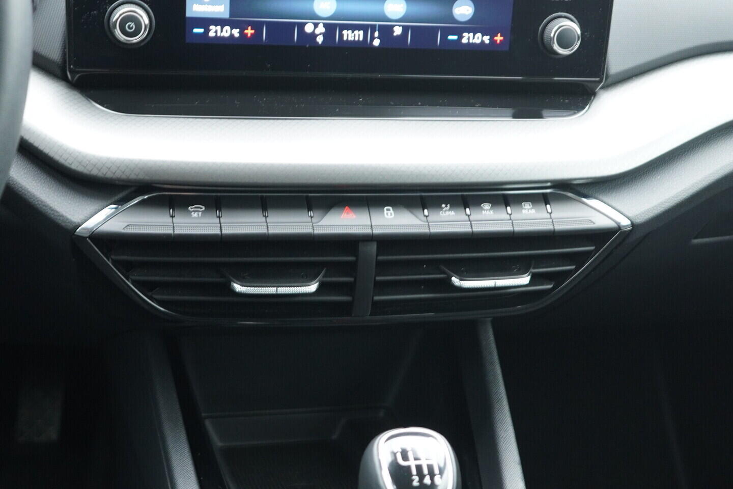 O119V07156_32.webp_OCTAVIA Ambition 1.5 TSI 110 kW manuál, DPH