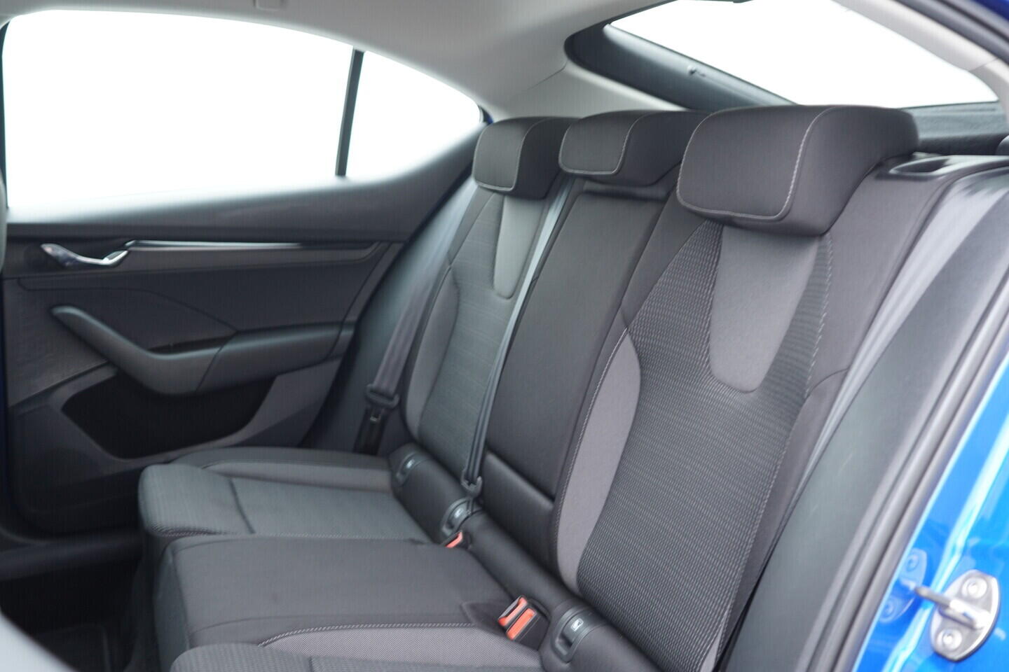 O119V07156_37.webp_OCTAVIA Ambition 1.5 TSI 110 kW manuál, DPH