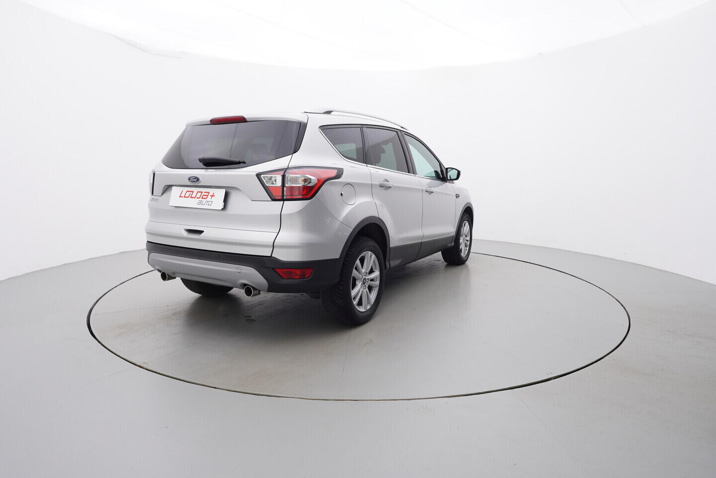 O119V07162_14.webp_KUGA Cool a Connect 1.5  110 kW manuál