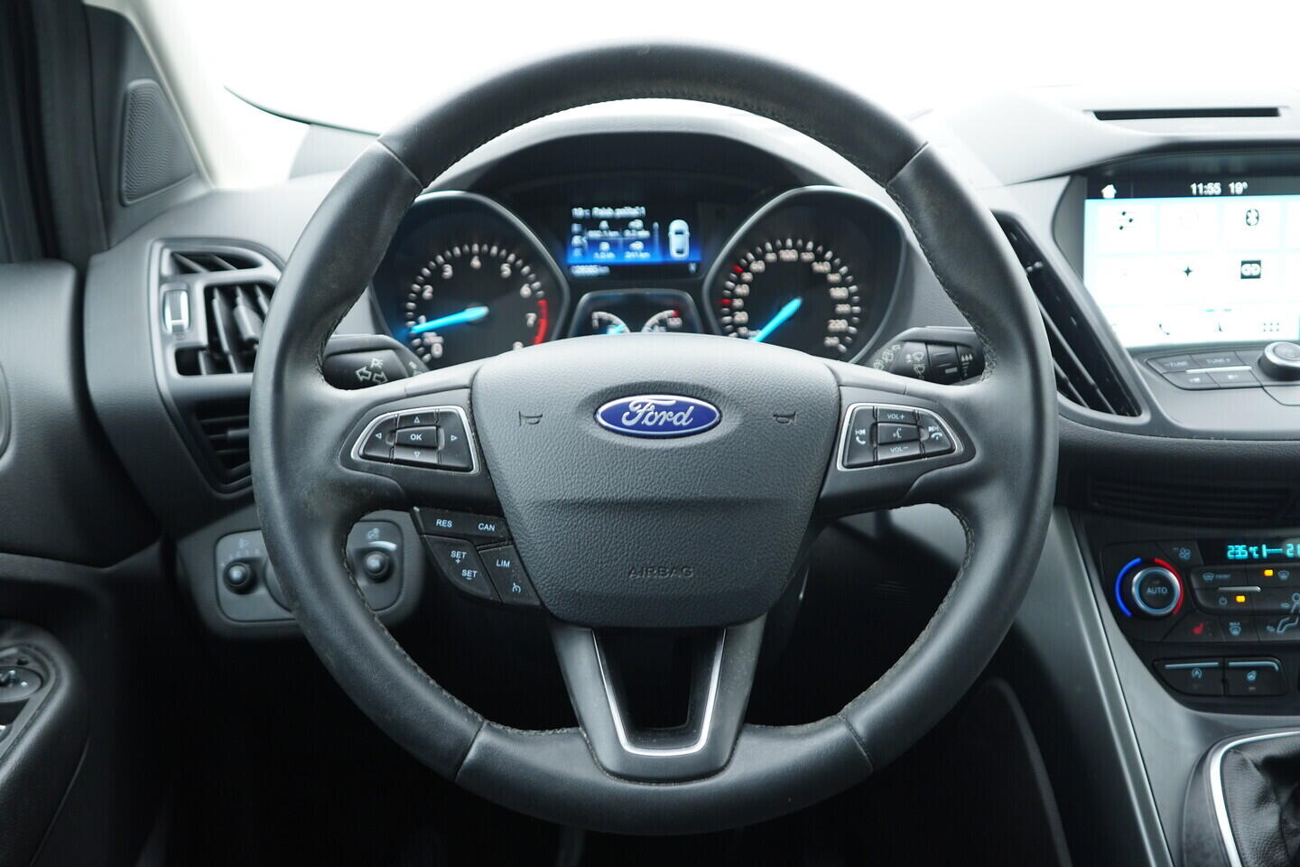 O119V07162_27.webp_KUGA Cool a Connect 1.5  110 kW manuál