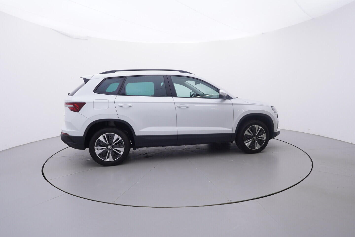 O119V07163_15.webp_KAROQ Style 2.0 TDI 85 kW manuál, DPH