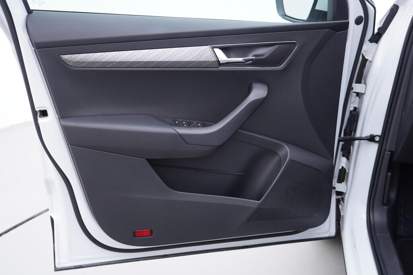 O119V07163_19.webp_KAROQ Style 2.0 TDI 85 kW manuál, DPH