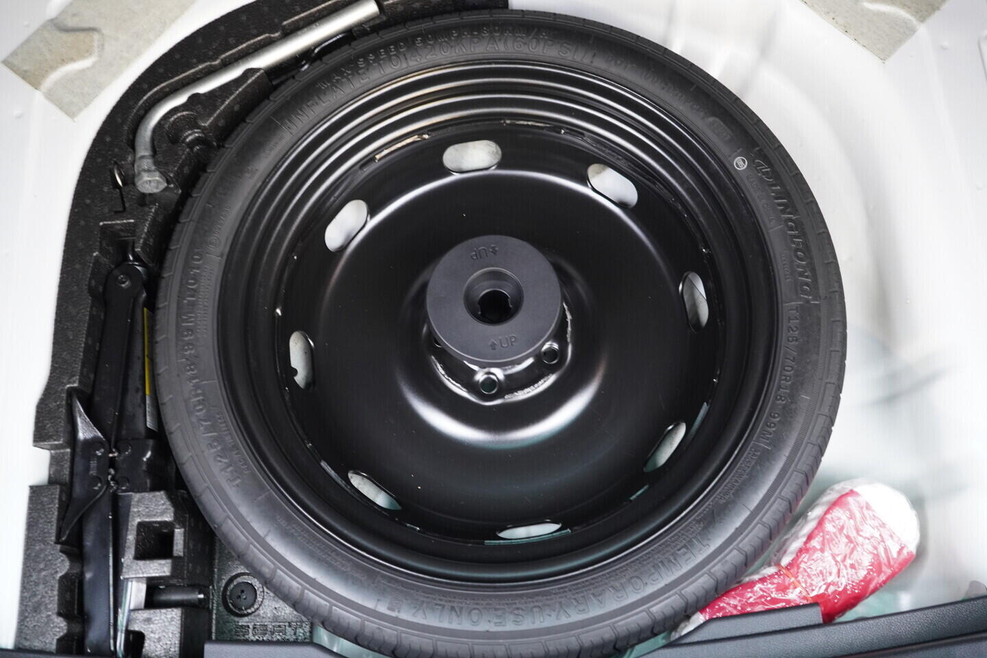 O119V07163_39.webp_KAROQ Style 2.0 TDI 85 kW manuál, DPH