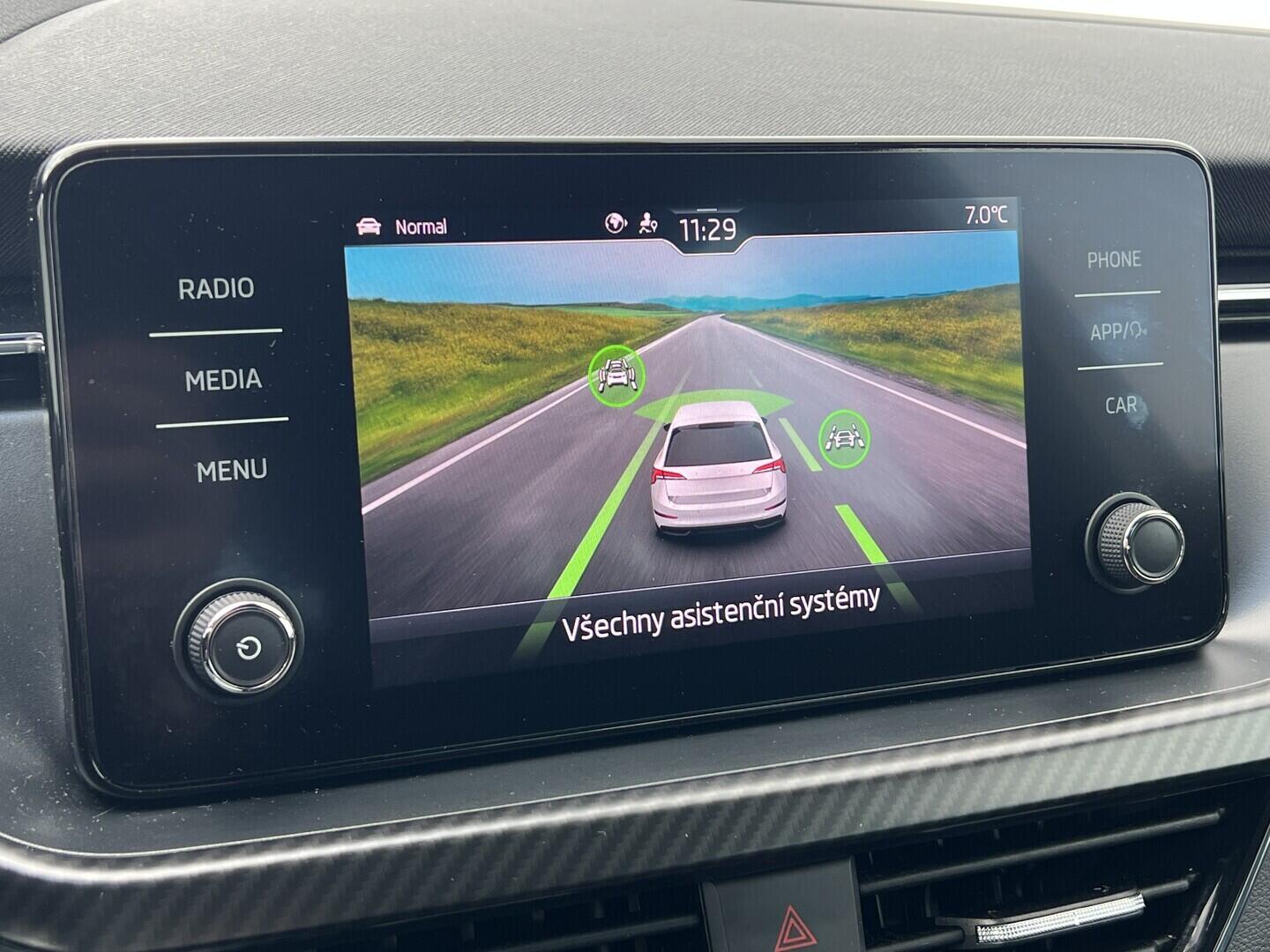 O119V07165_28.webp_SCALA  1.5 TSI 110 kW automat, DPH