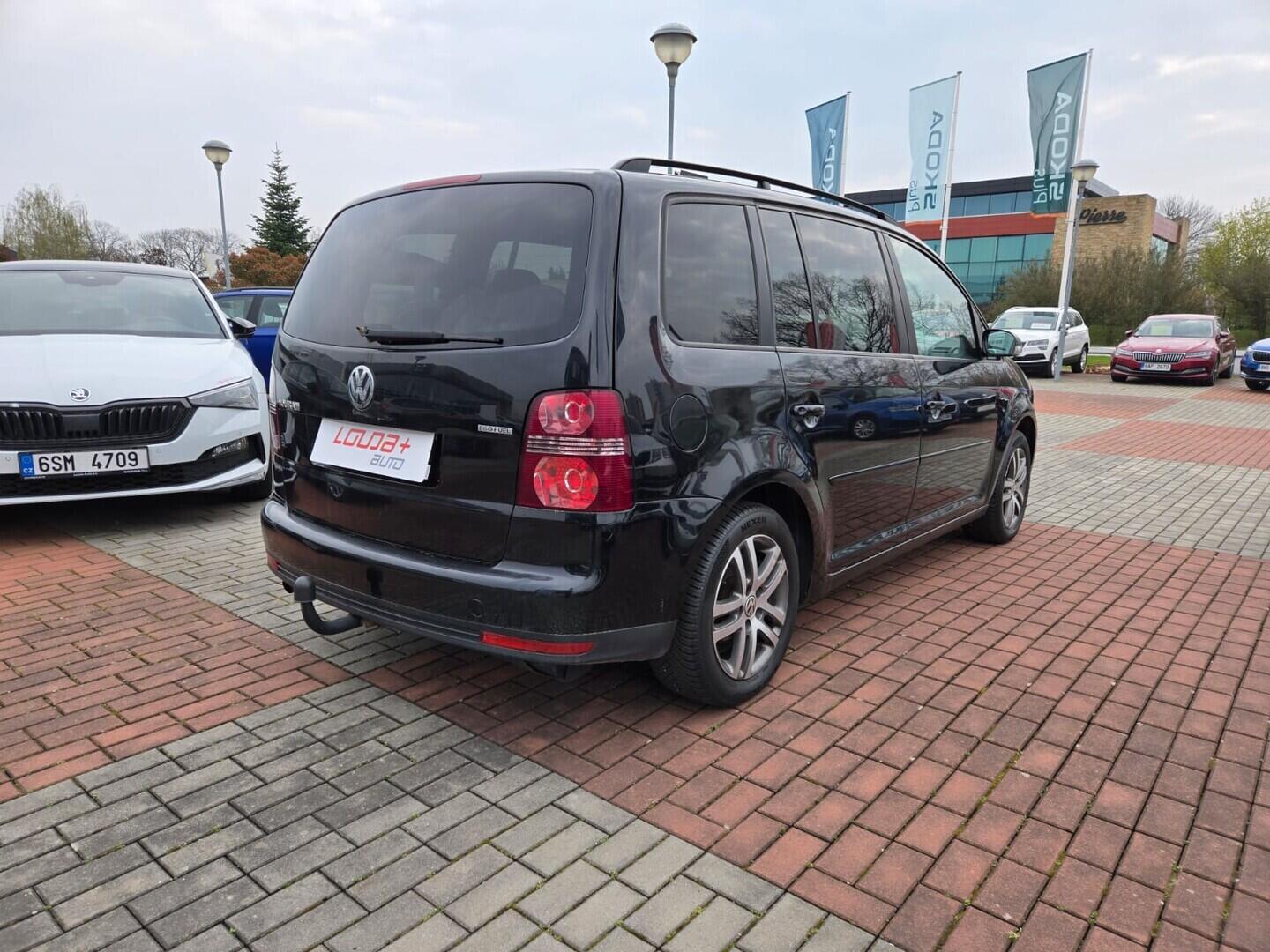 O119V07166_11.webp_TOURAN  2.0  80 kW manuál