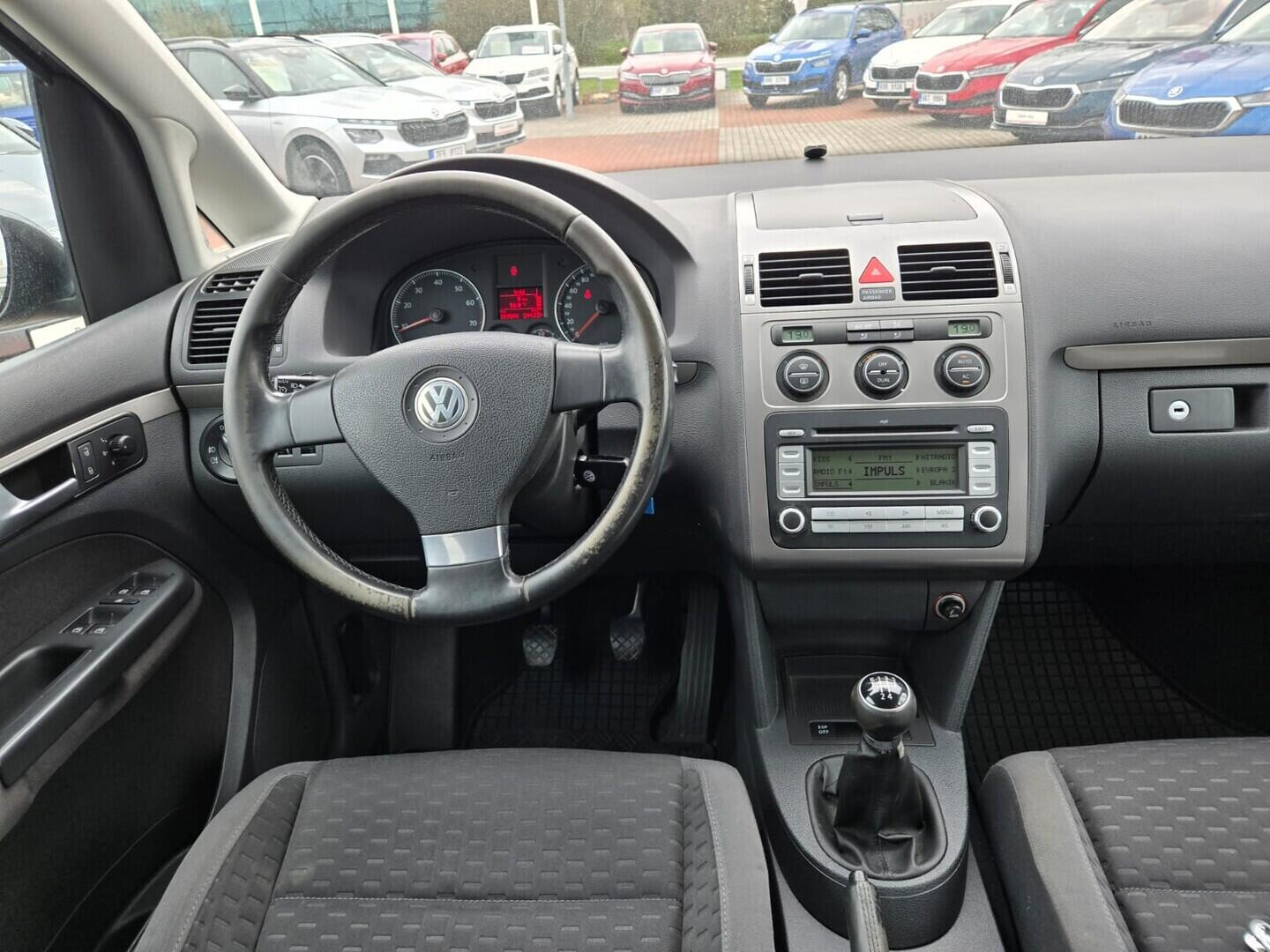 O119V07166_13.webp_TOURAN  2.0  80 kW manuál