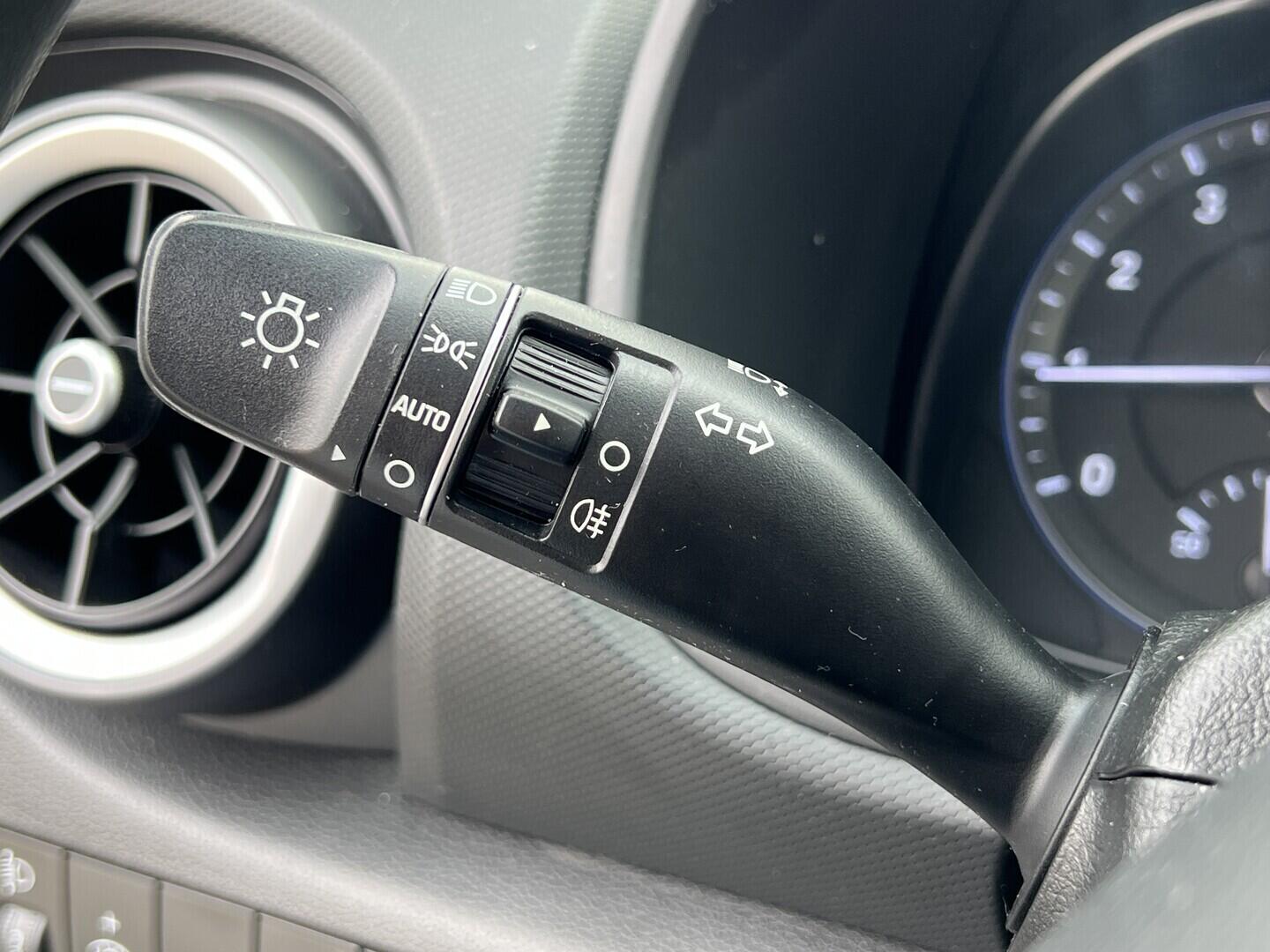 O119V07167_23.webp_KONA Start 1.0 T-GDI 88 kW manuál