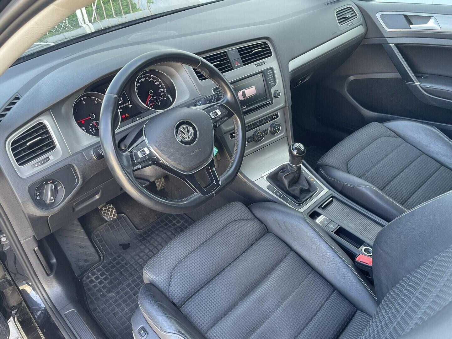 O119V07171_22.webp_GOLF  1.6 TDI 81 kW manuál