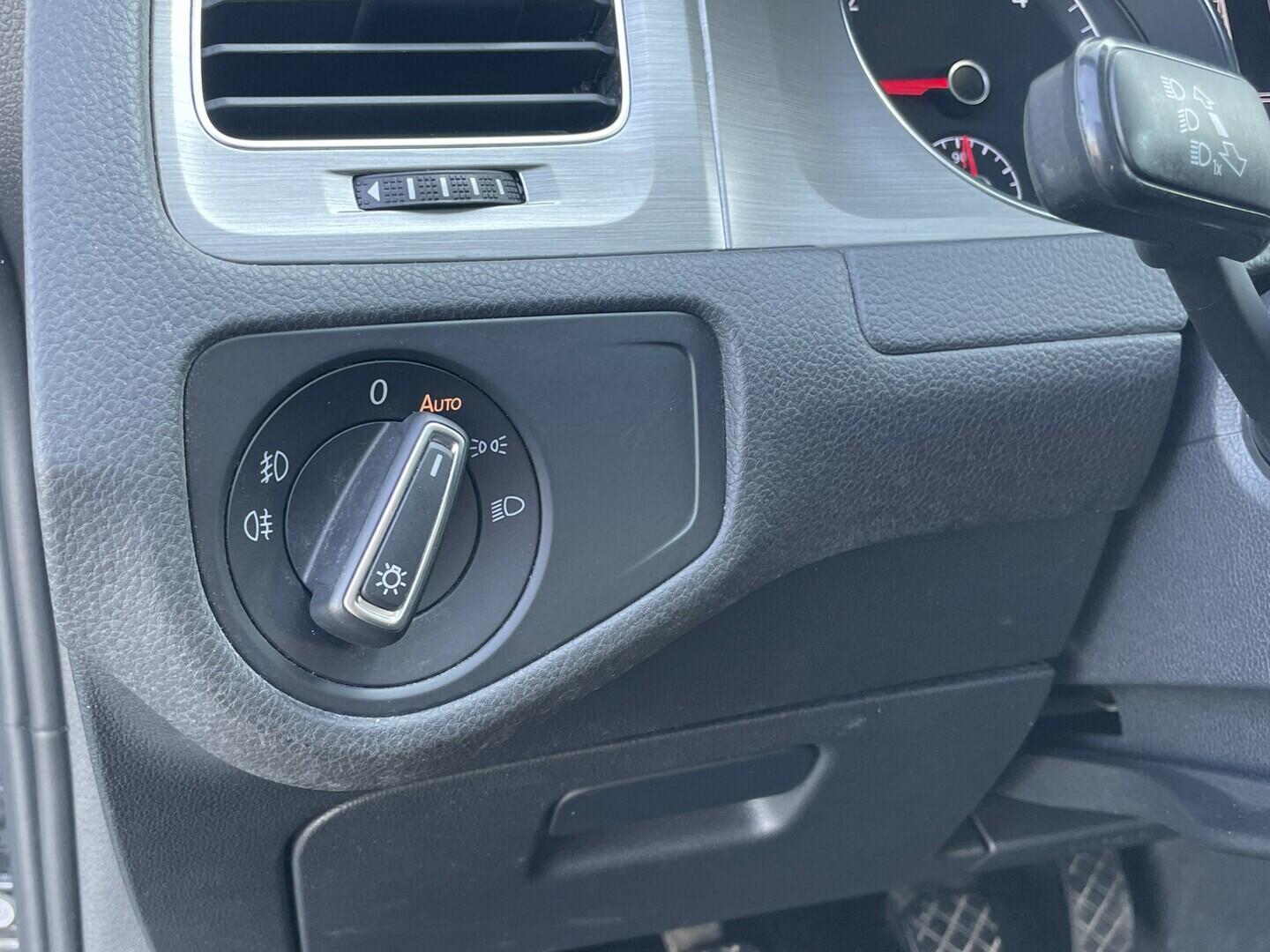 O119V07171_23.webp_GOLF  1.6 TDI 81 kW manuál