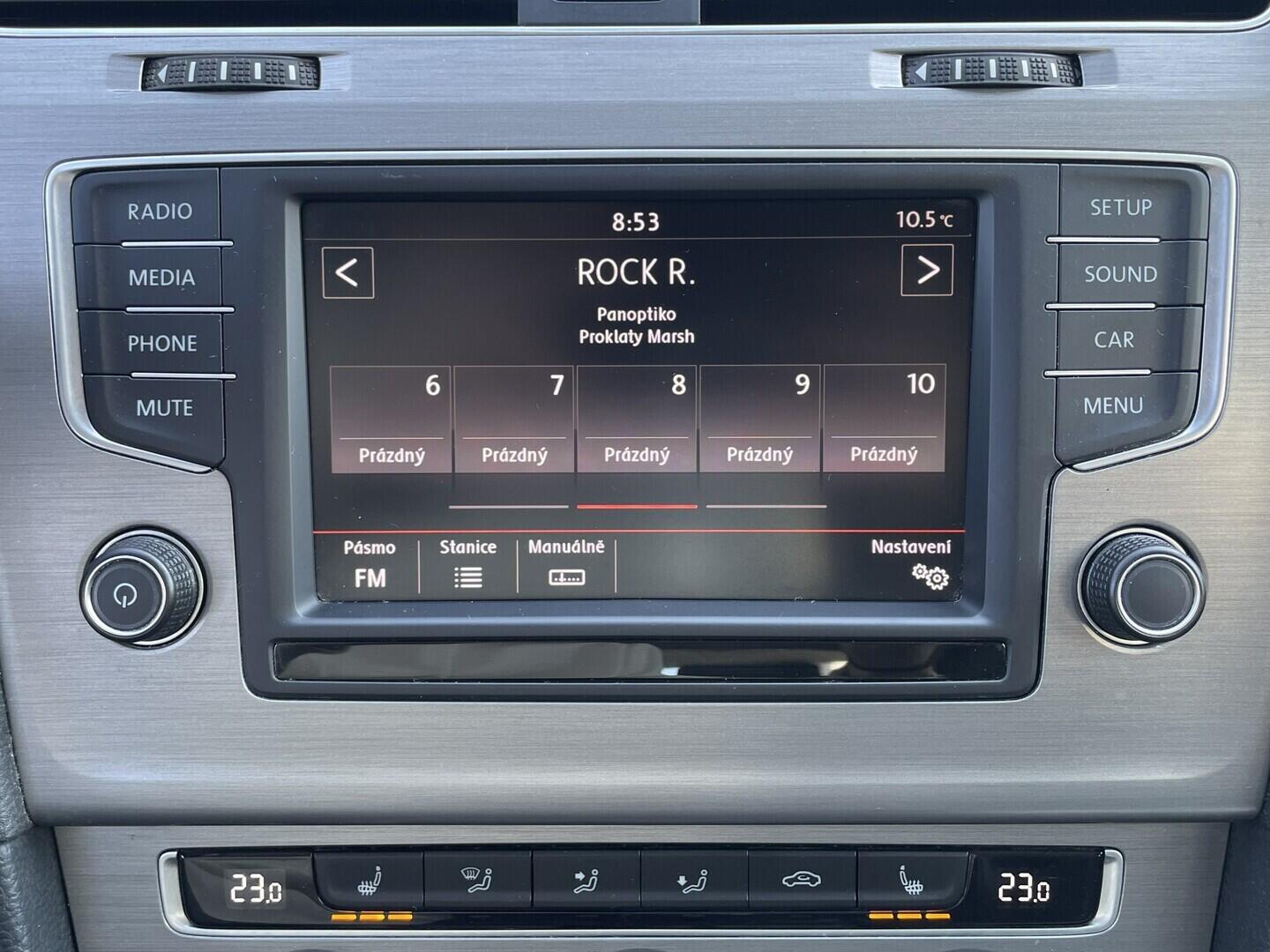 O119V07171_25.webp_GOLF  1.6 TDI 81 kW manuál