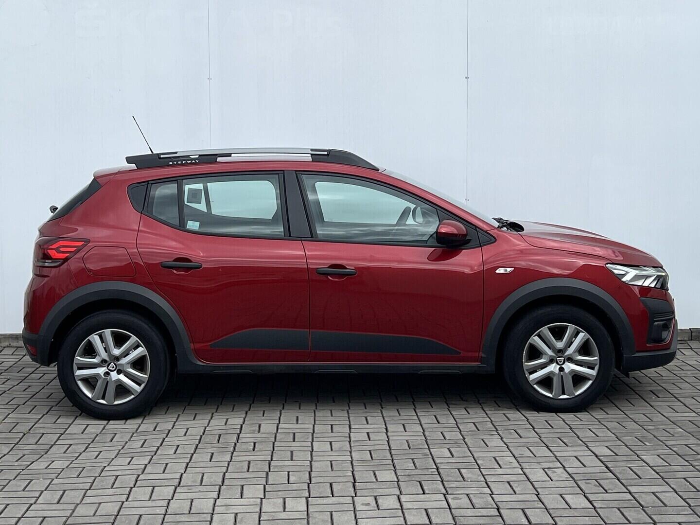 O119V07172_15.webp_SANDERO Stepway 1.0 TCe 67 kW manuál