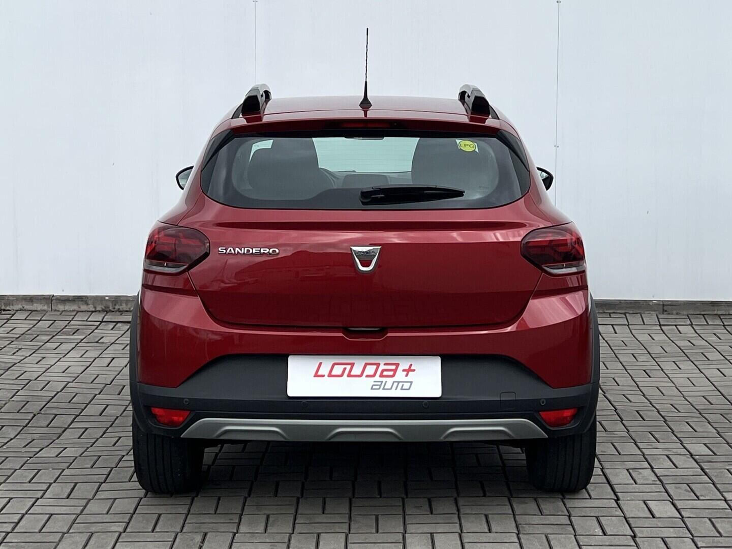 O119V07172_16.webp_SANDERO Stepway 1.0 TCe 67 kW manuál